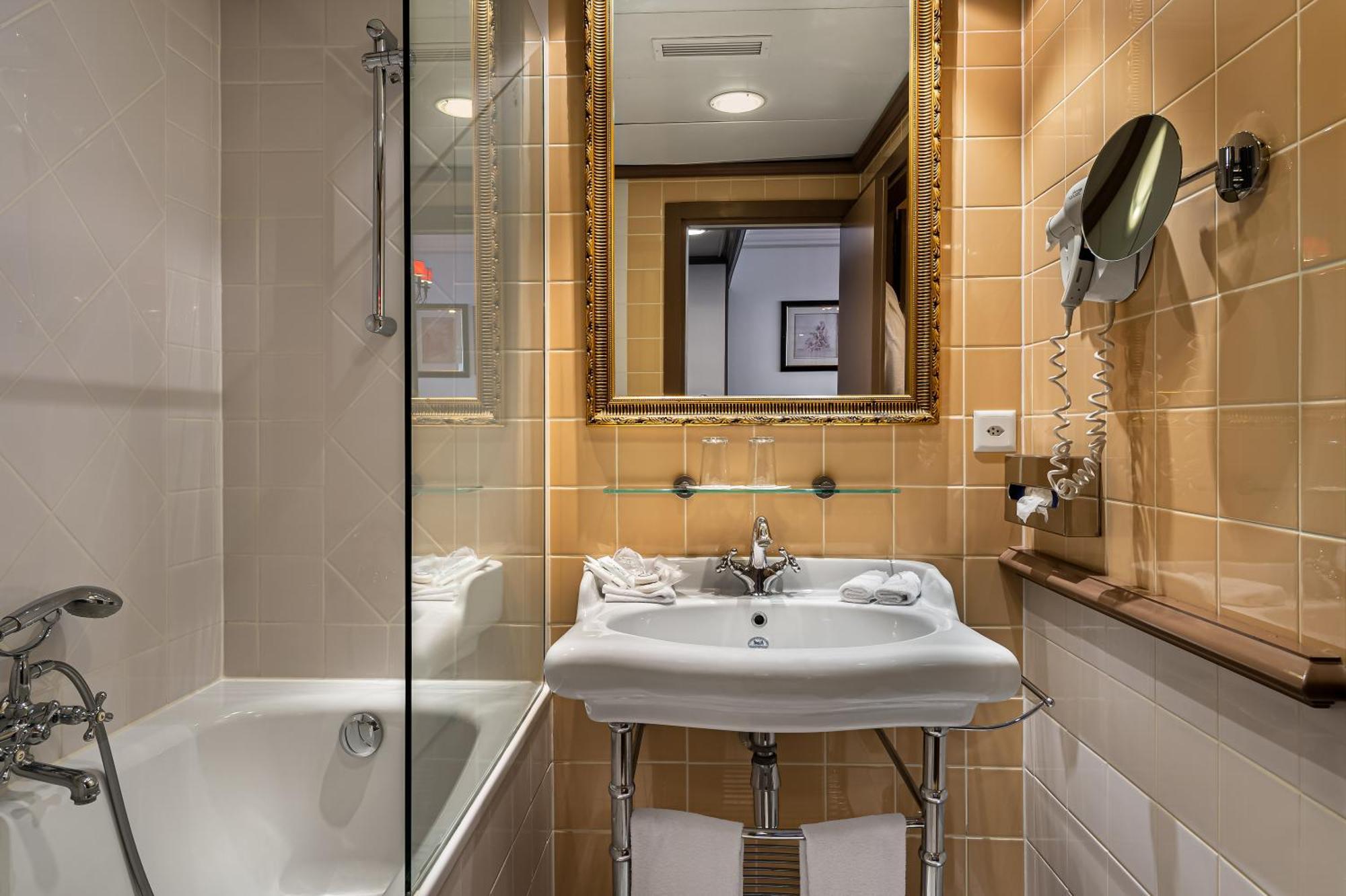 Classic Double or Twin Room