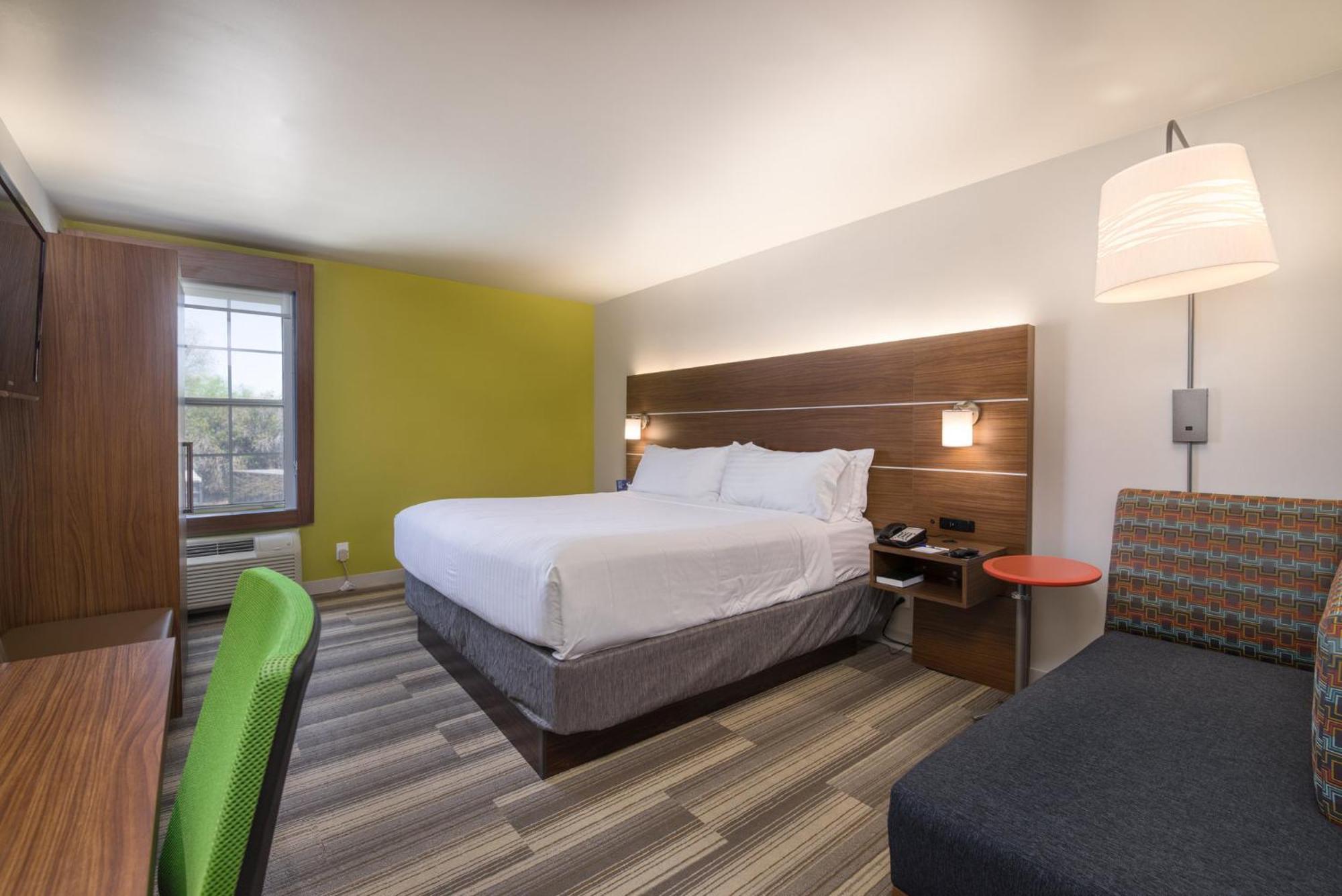 Standard King Room