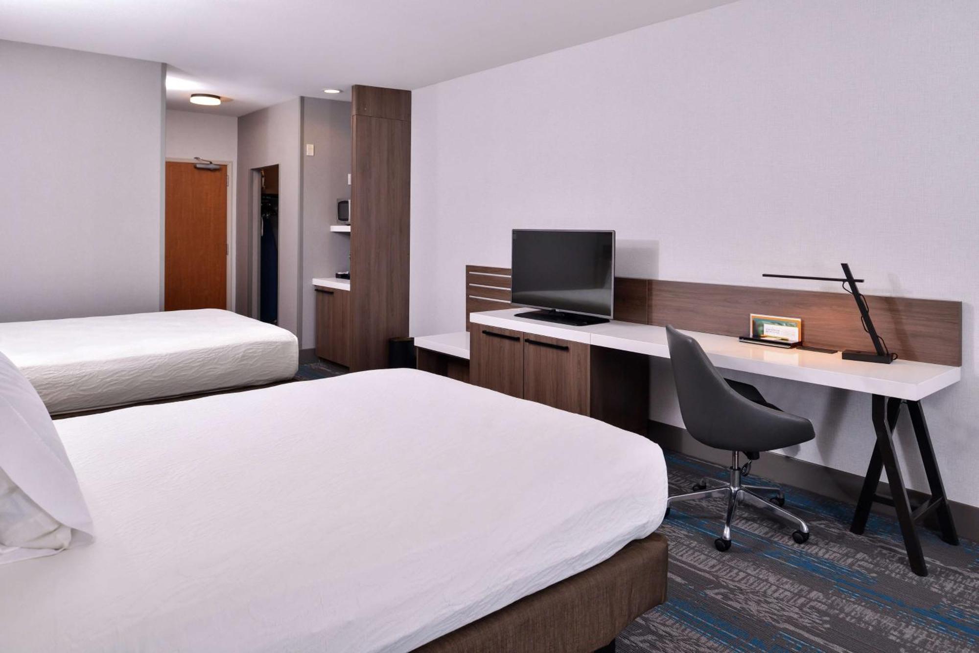 Zimmer mit 2 Queensize-Betten