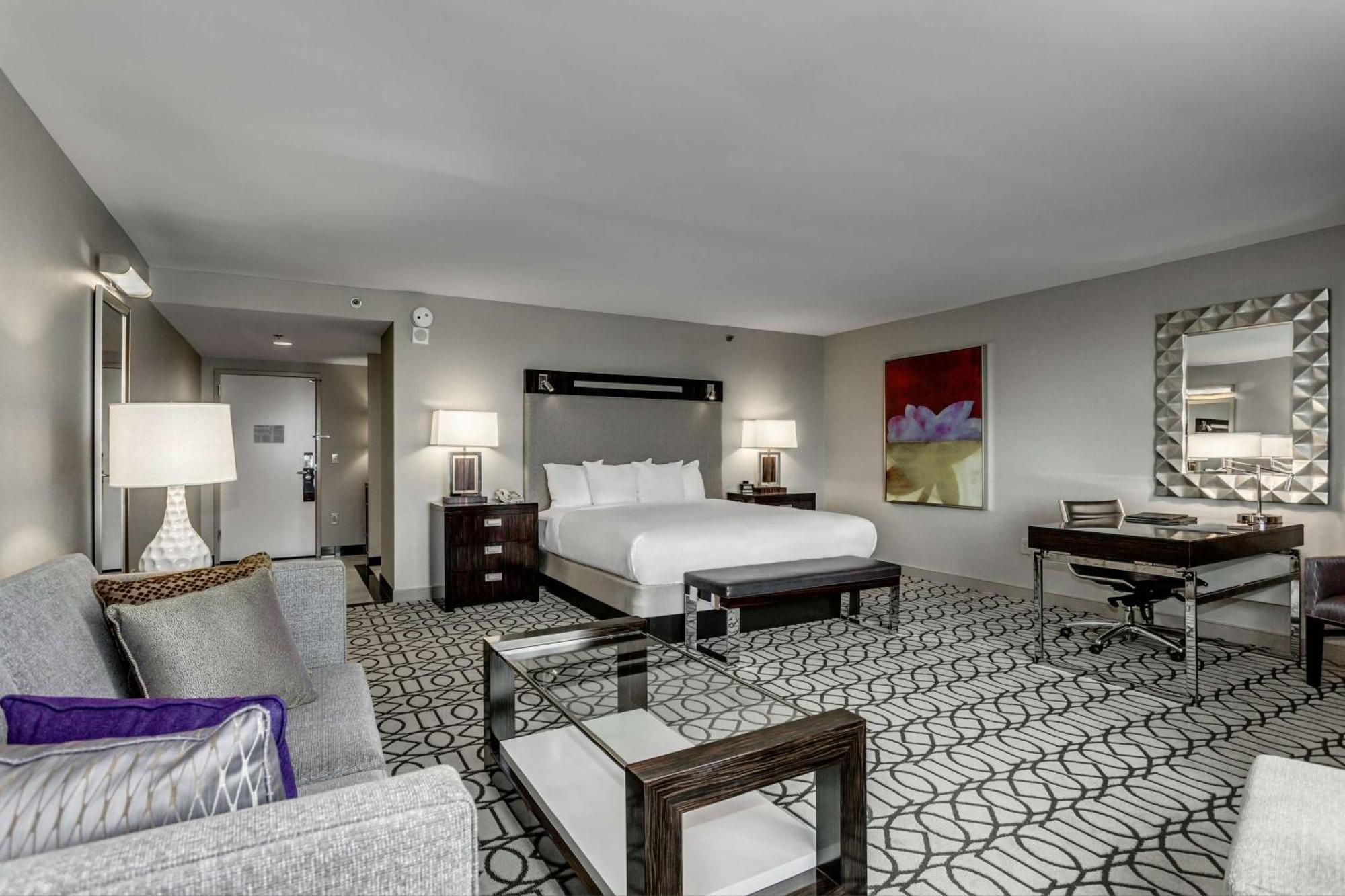 Junior King Suite