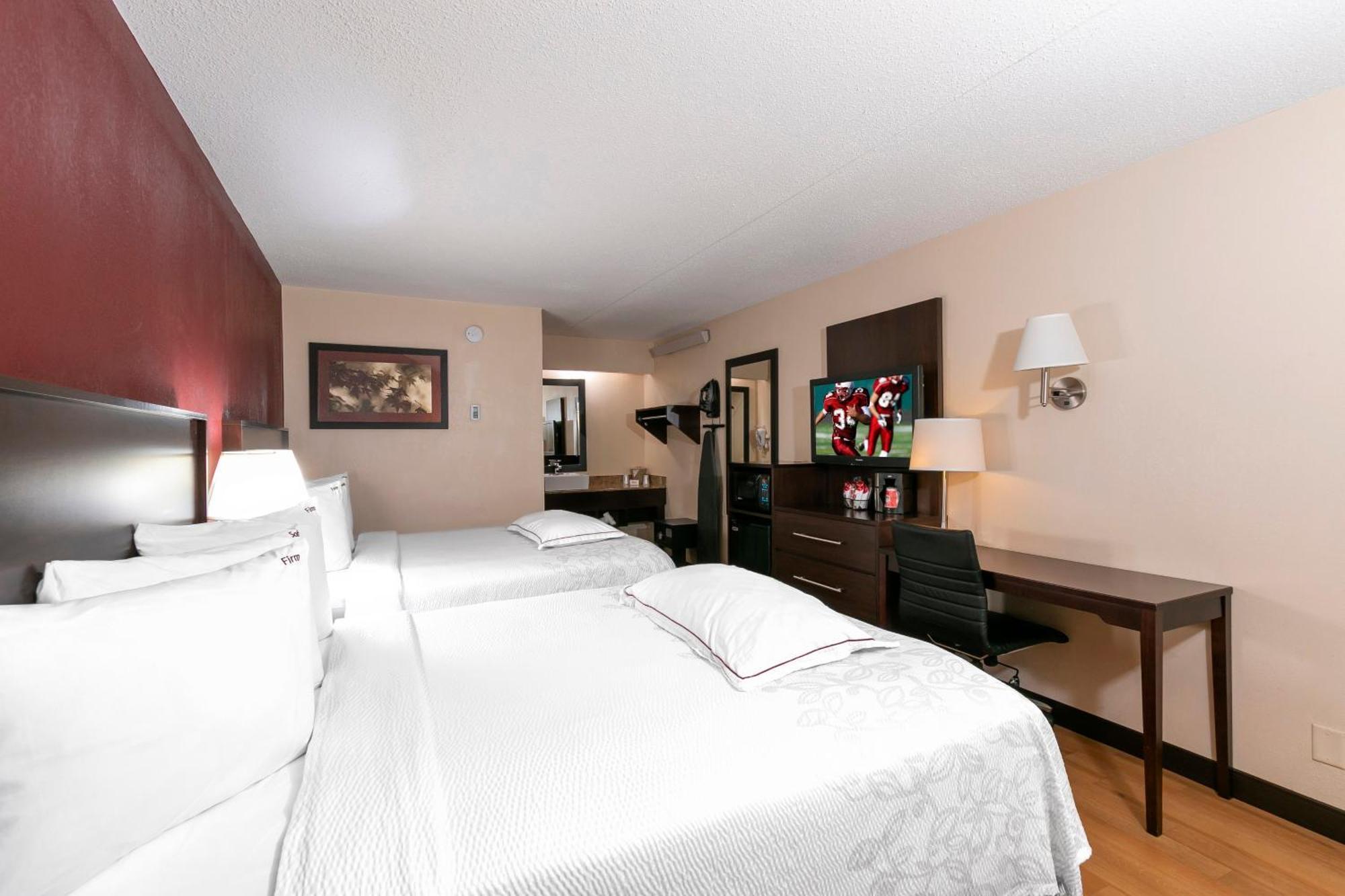 Premium Room Two Double Beds Smoke Upgraded Bedding & Snack