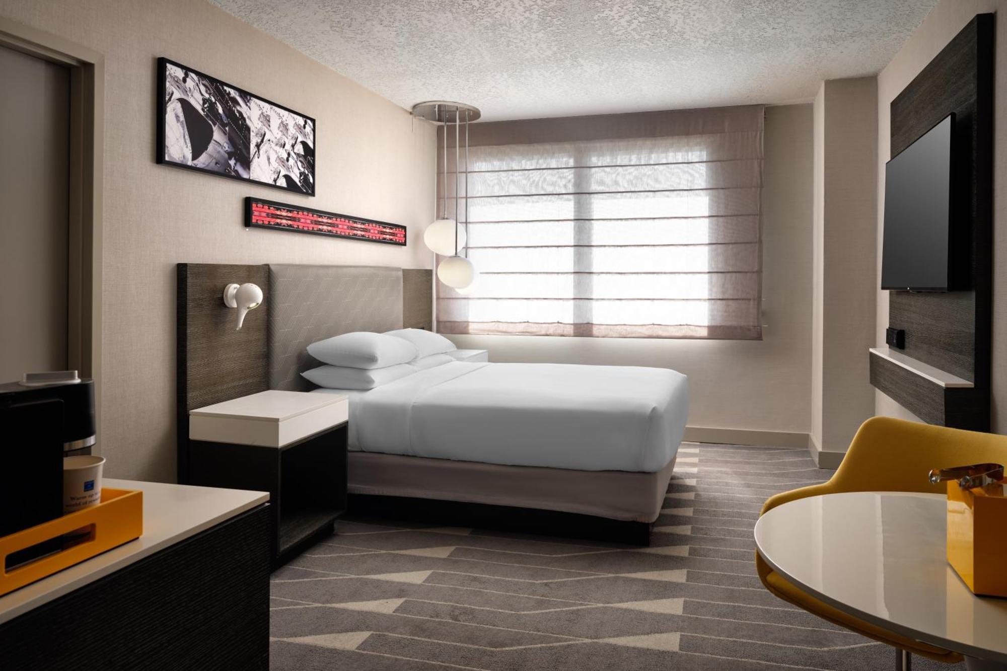 Kamer met Queensize Bed en Uitzicht op de Stad - Hoge Verdieping
