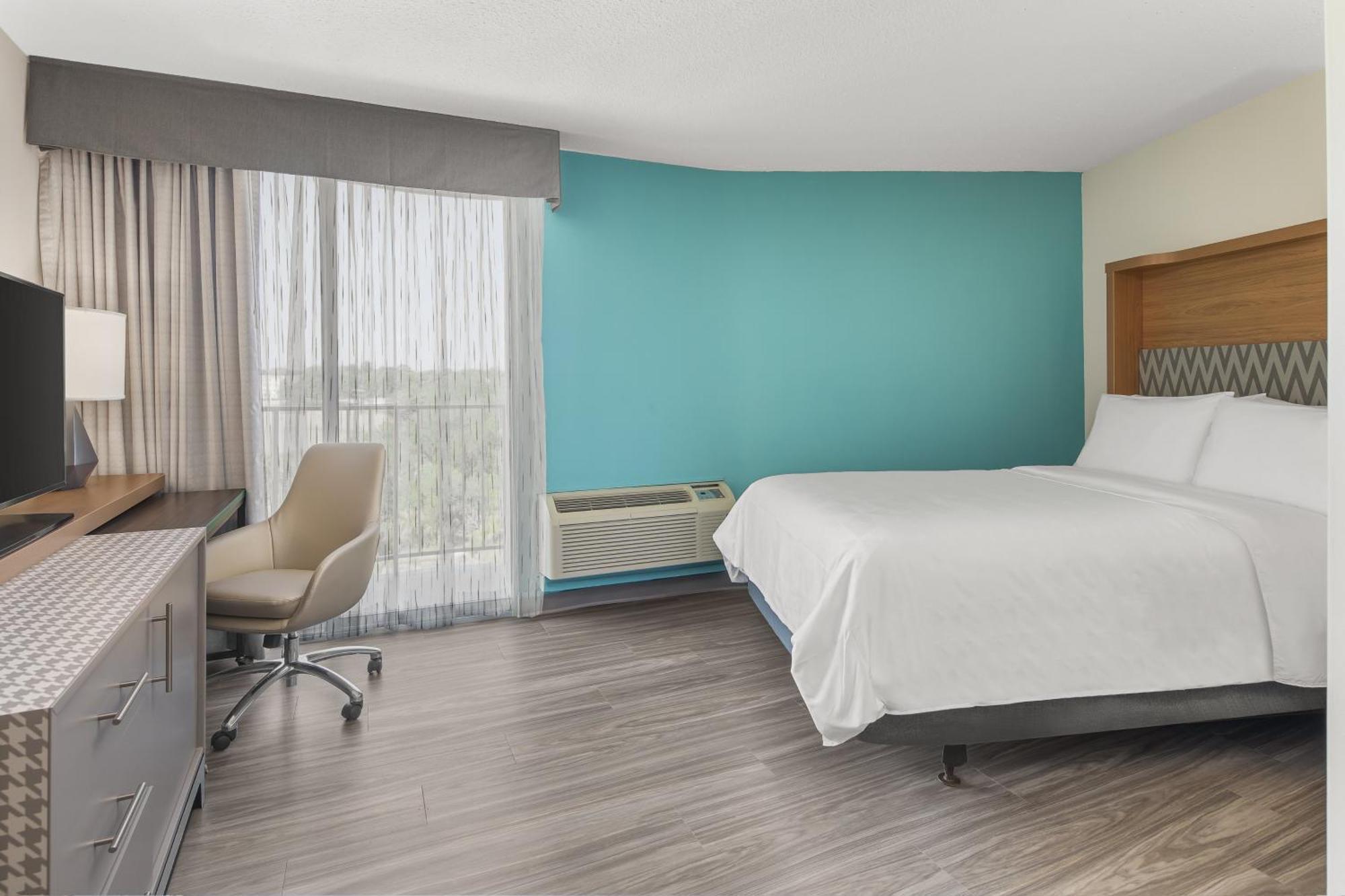 Standard Double Room Roll Shower Mobility Accessible