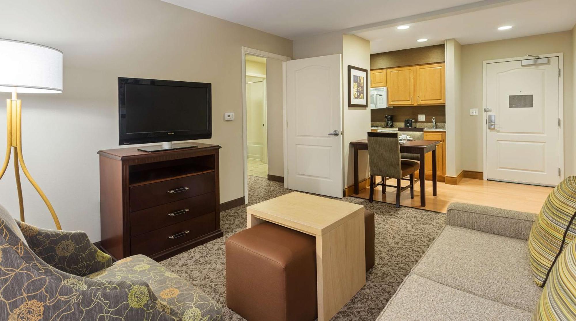 One-Bedroom King Suite Non-Smoking