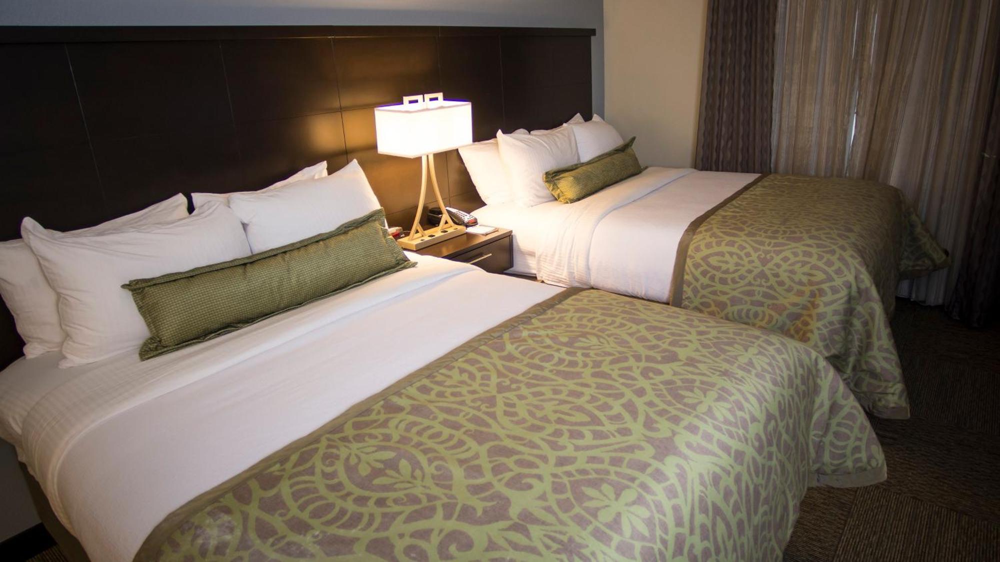One-Bedroom Suite Two Queen Beds