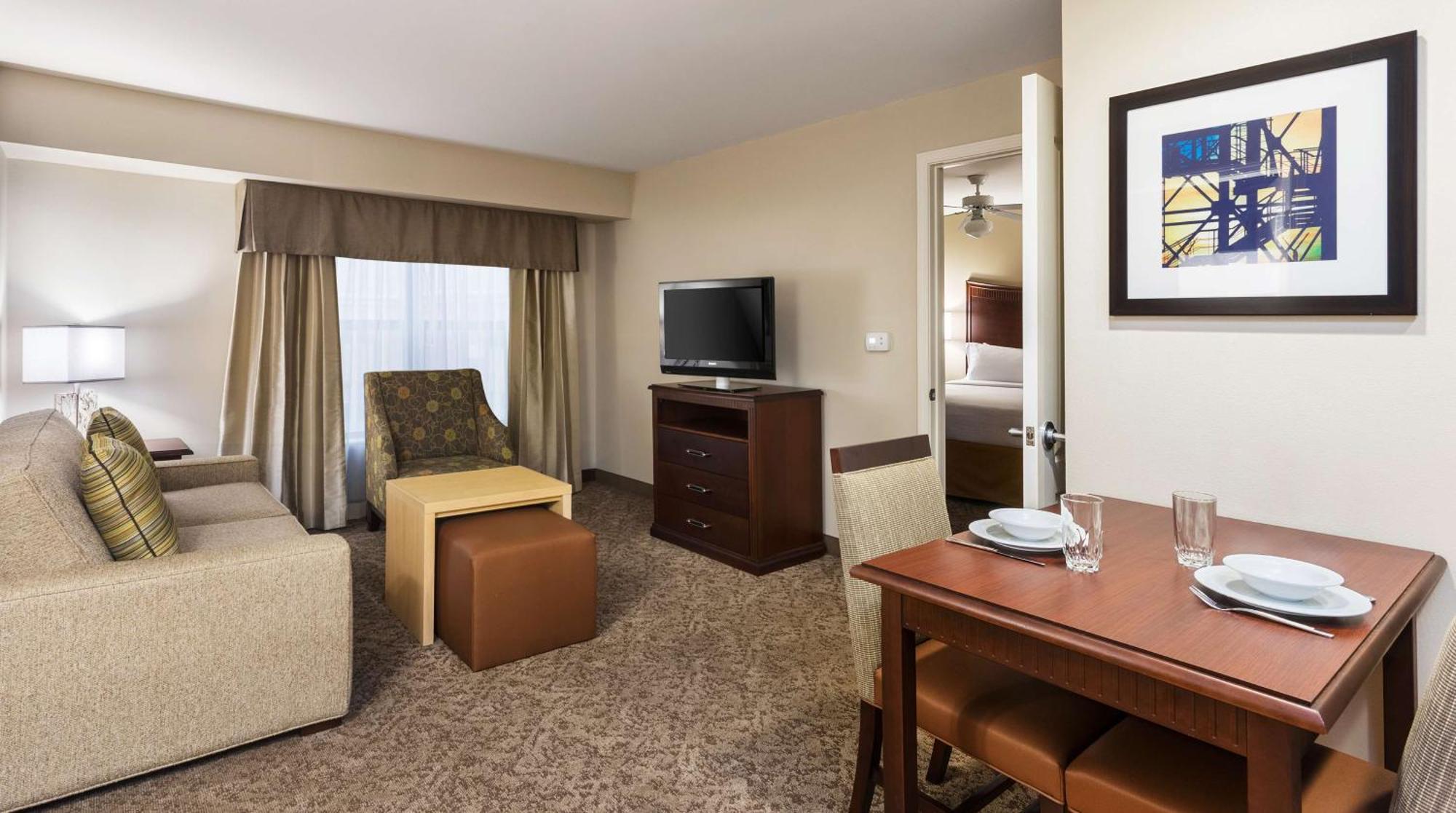 One-Bedroom King Suite Non-Smoking