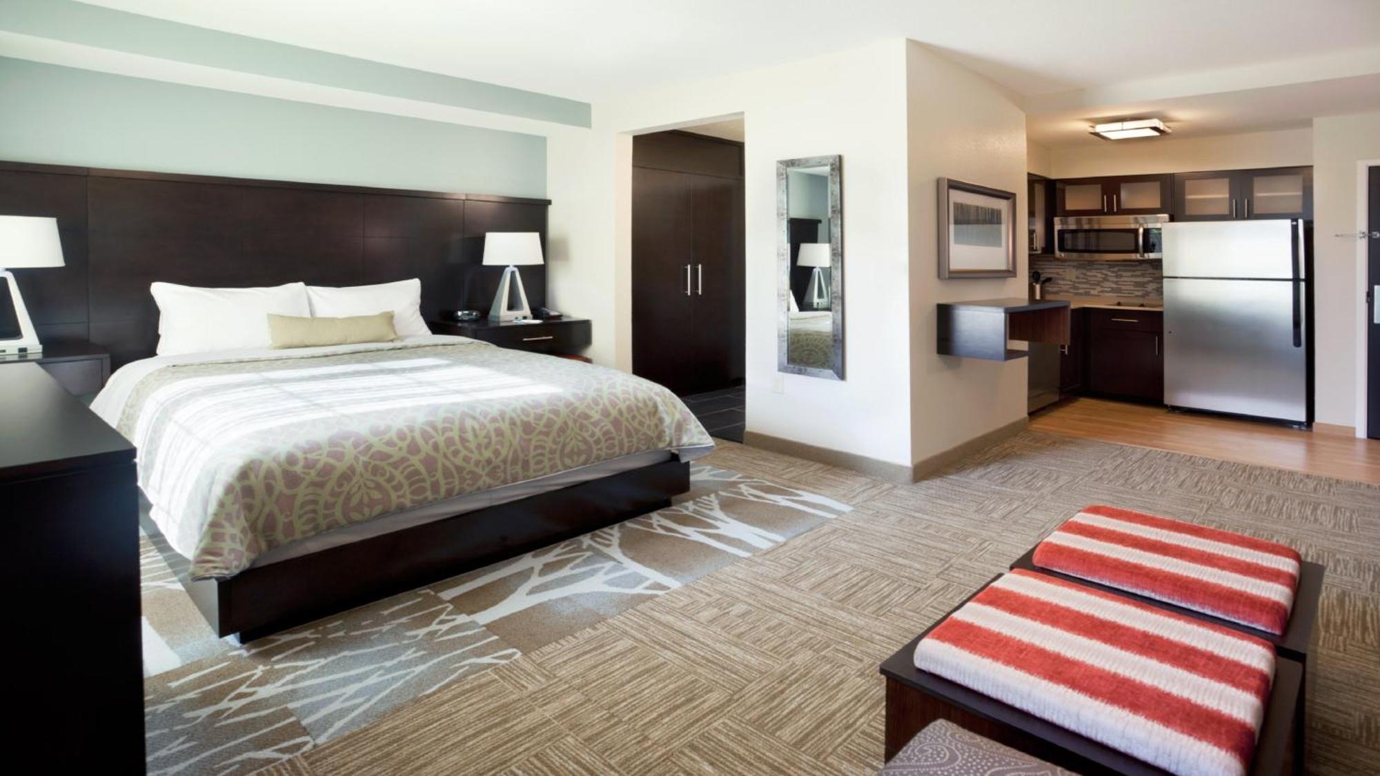 Queen Studio Suite