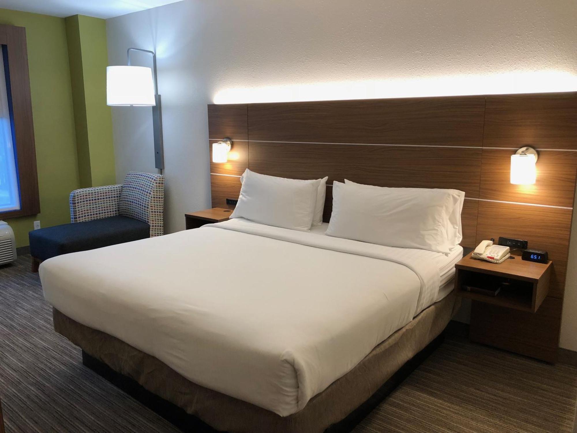 Standard King Room