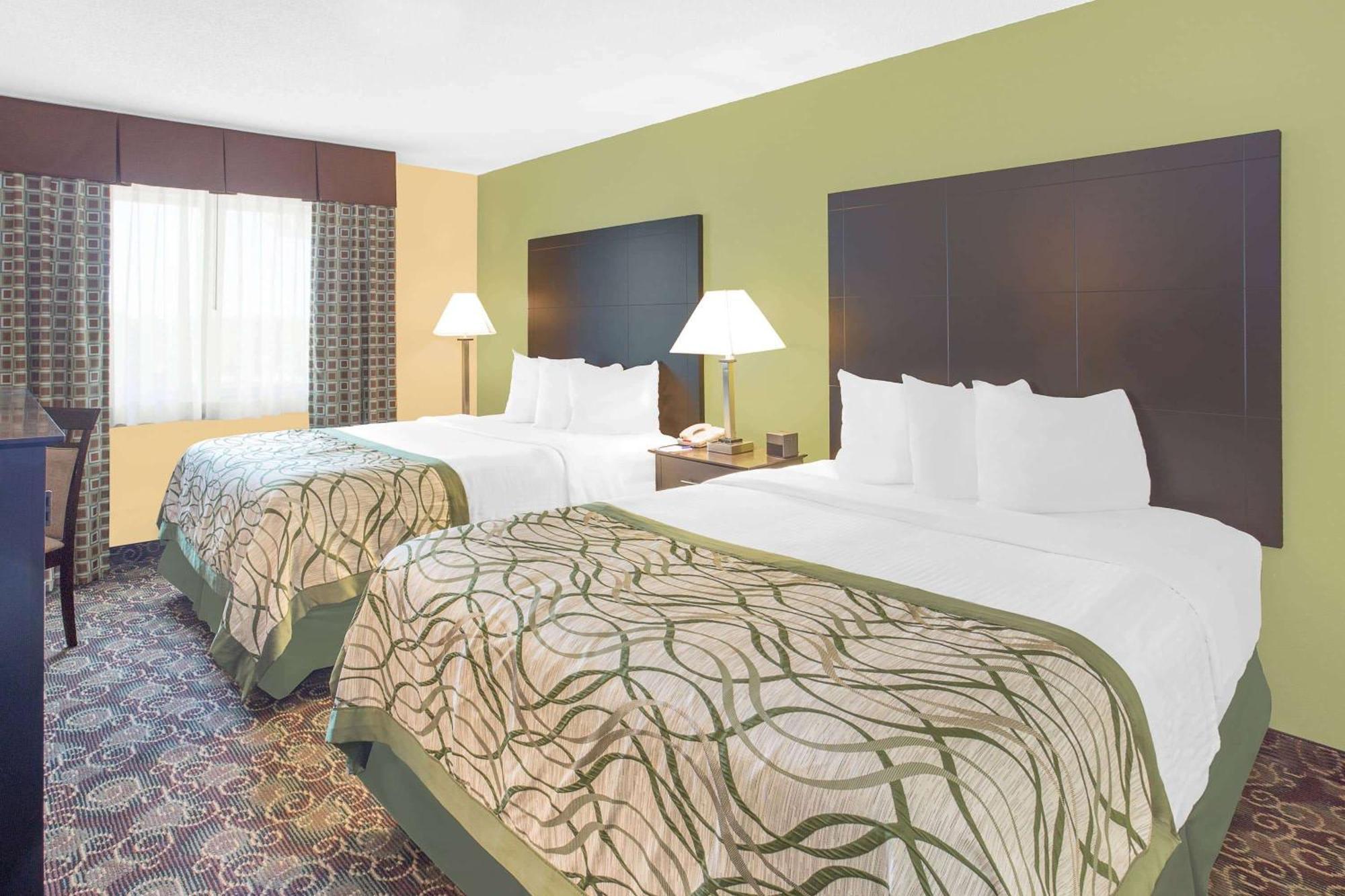 Queen Room Two Queen Beds Non-Smoking