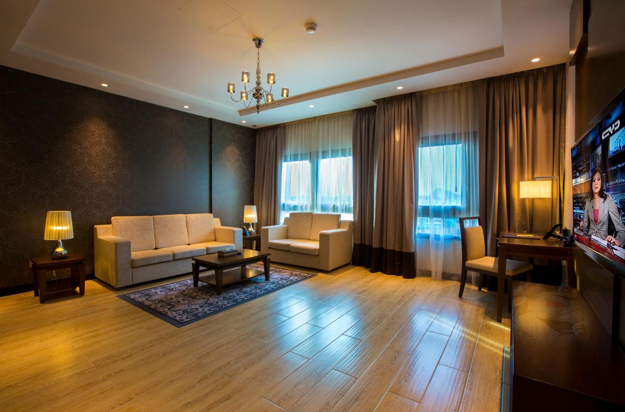 Deluxe Suite Complimentary Shuttle Bus to Beach & Mall of the Emirates