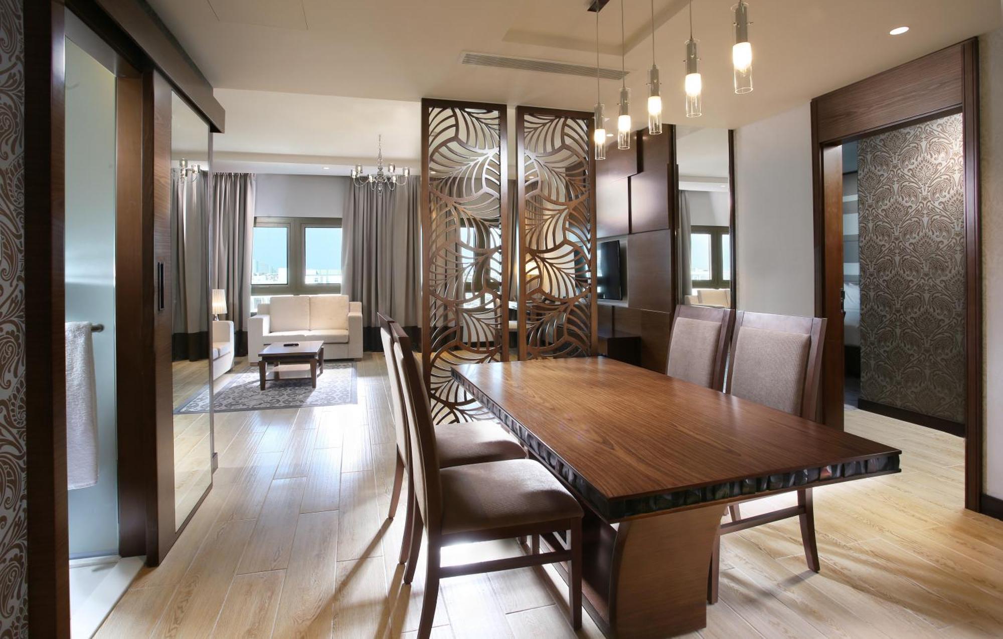 Deluxe Suite Complimentary Shuttle Bus to Beach & Mall of the Emirates