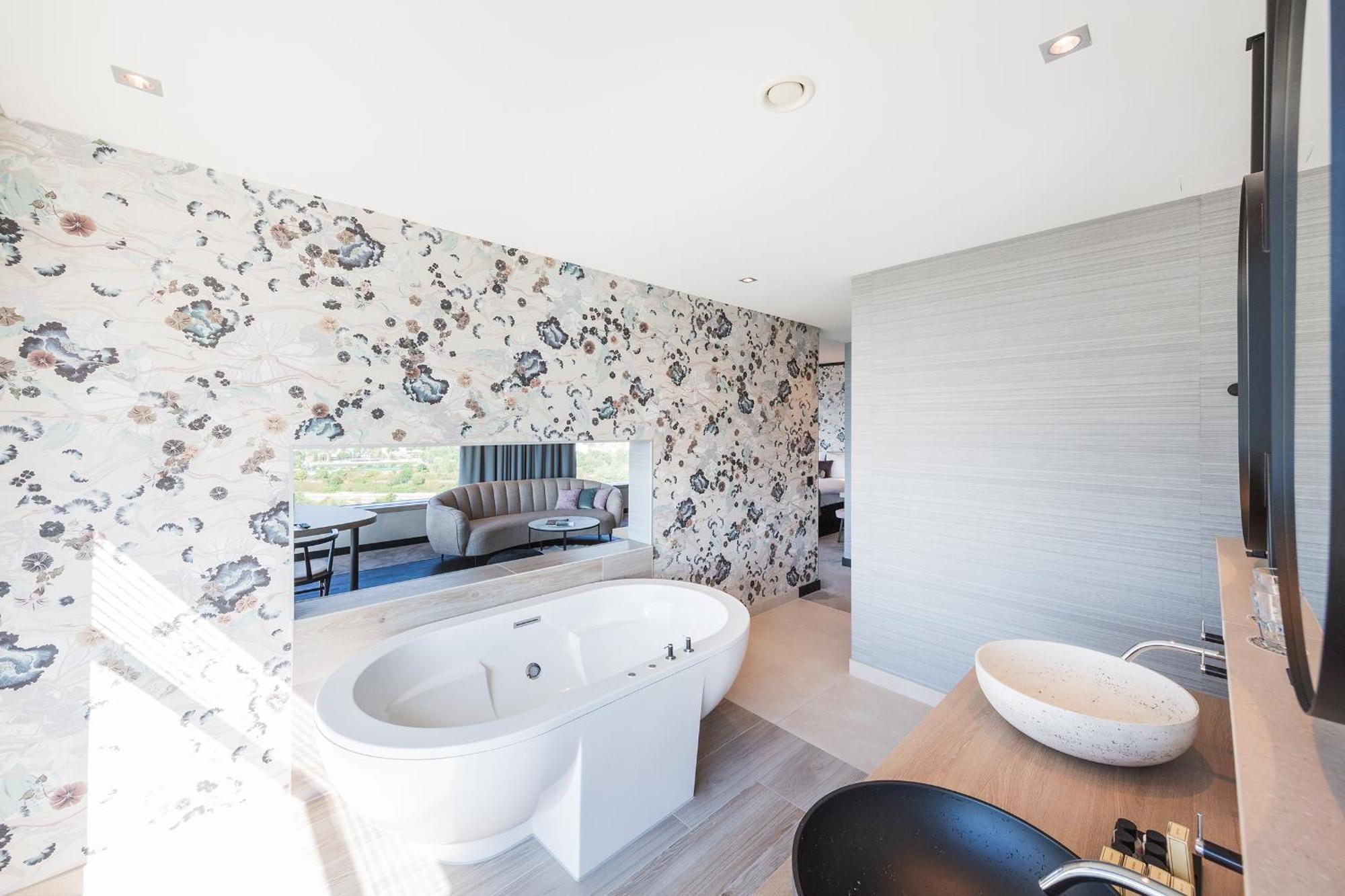 Suite Spa Bath