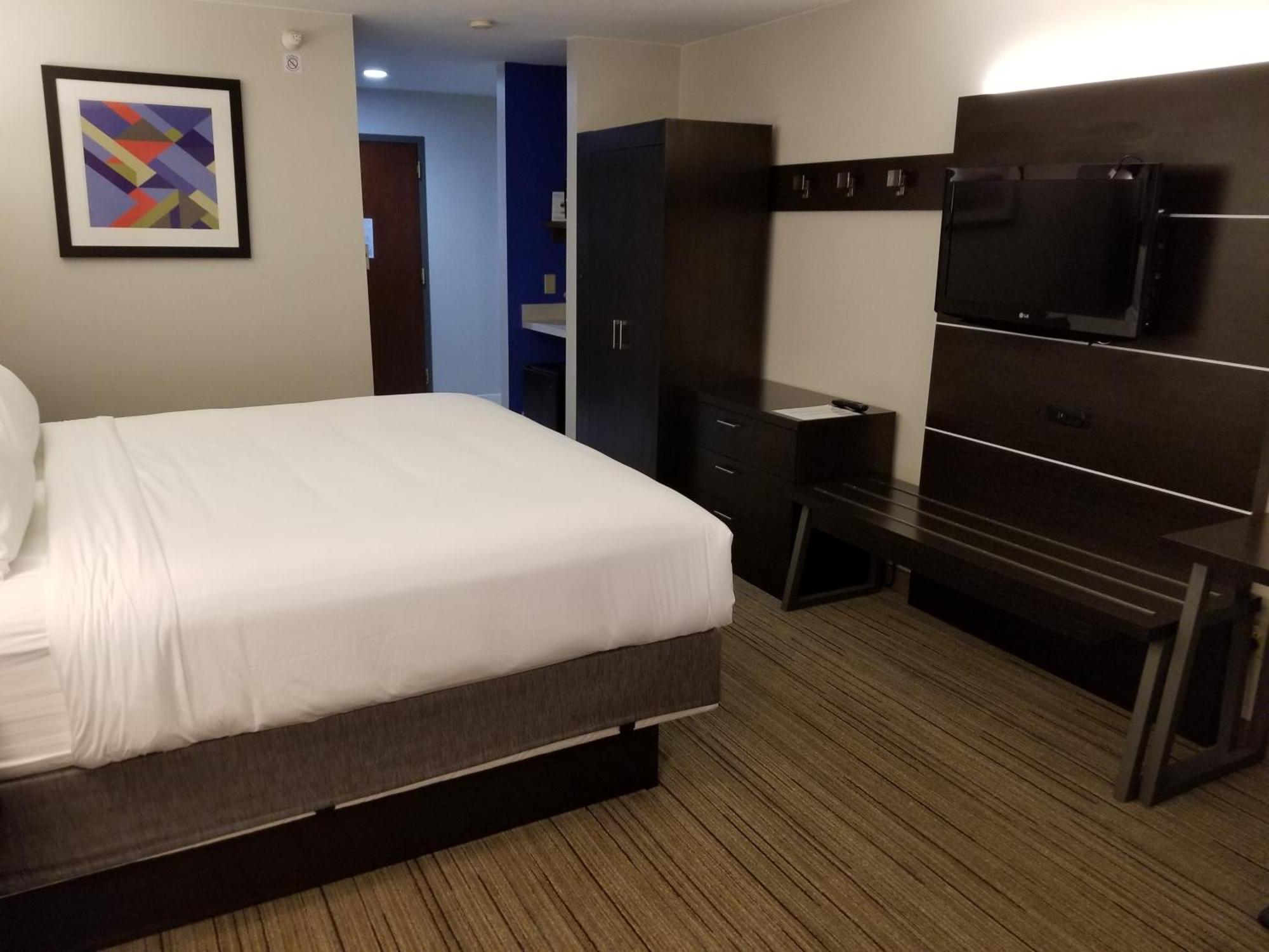 Standard King Room