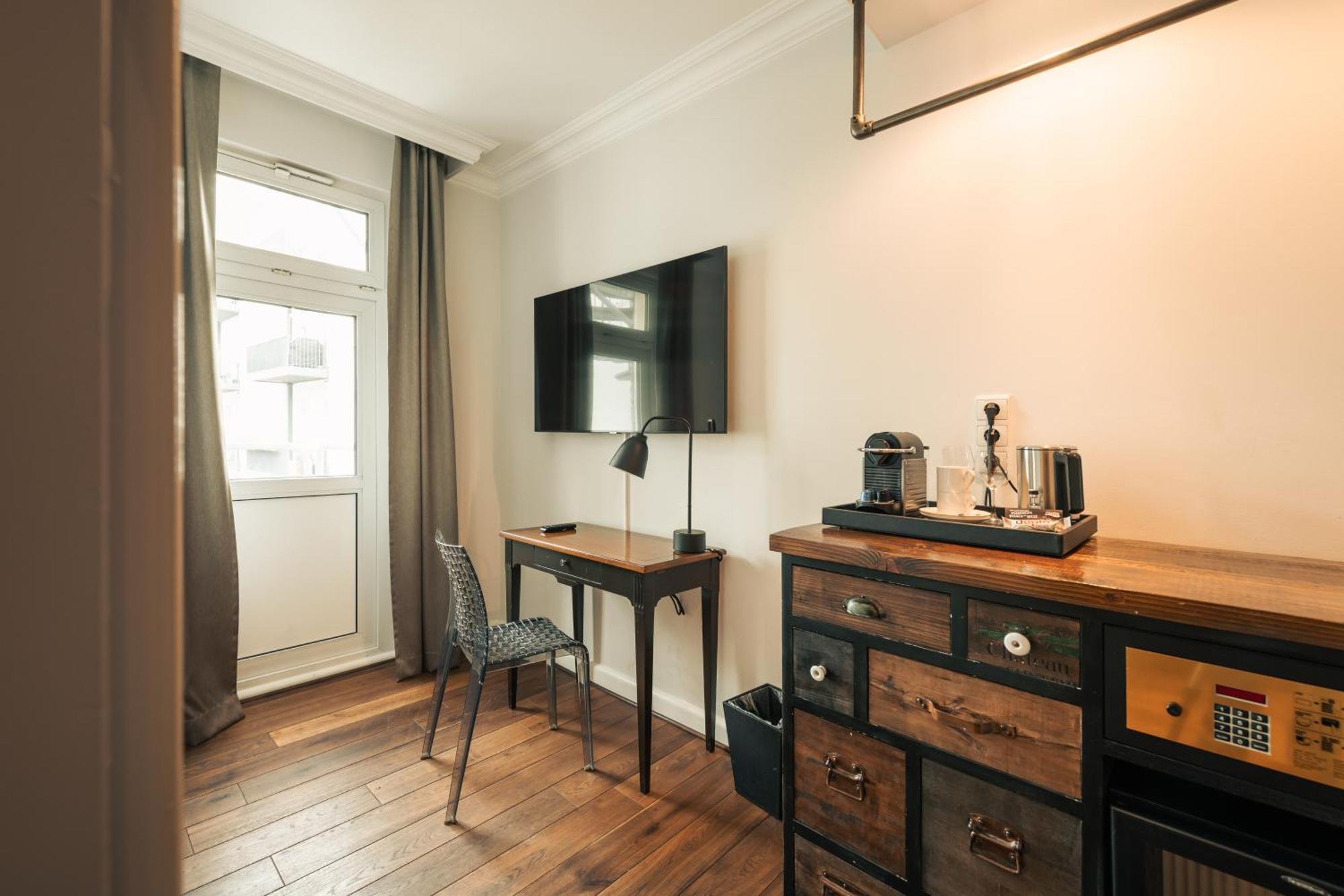 Compact Room Single