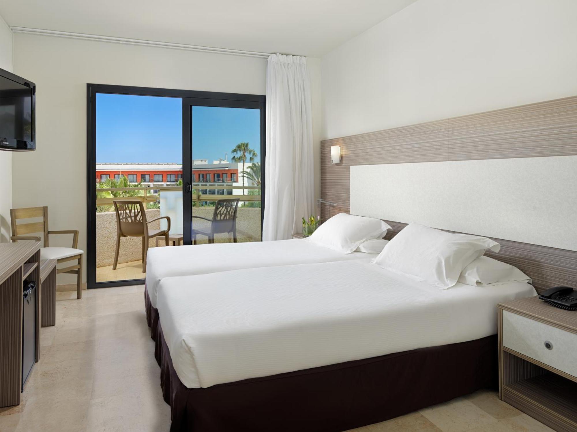 Double or Twin Room Pool View