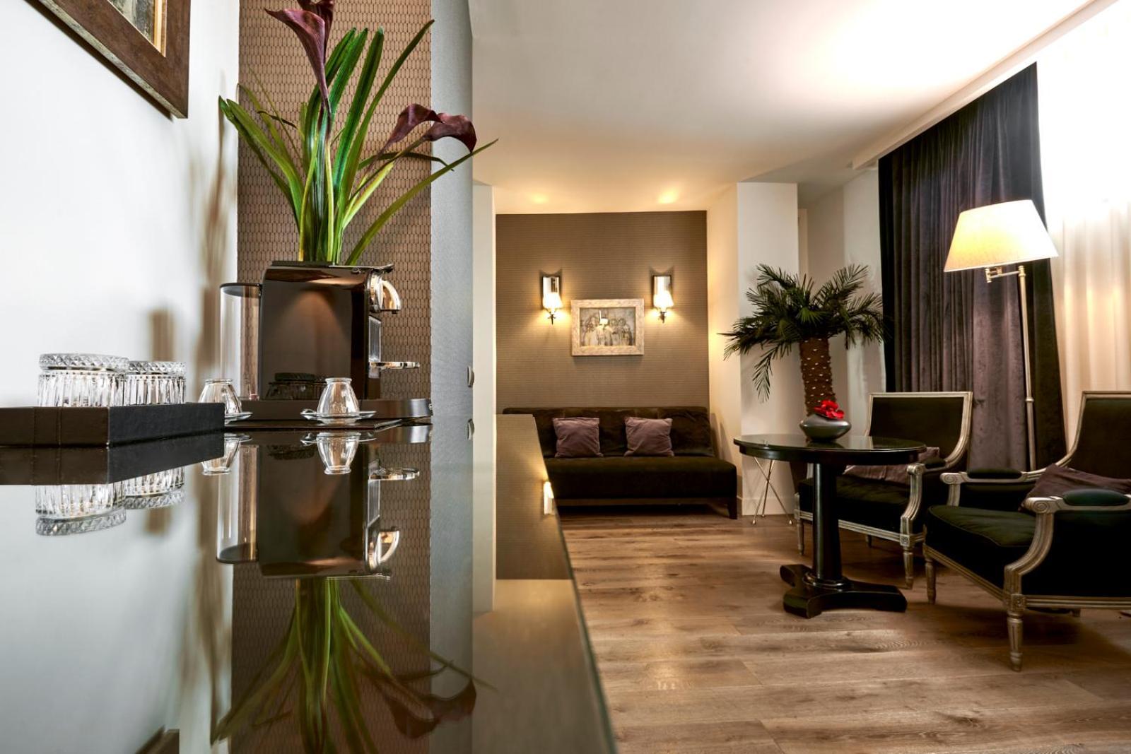 Suite Room