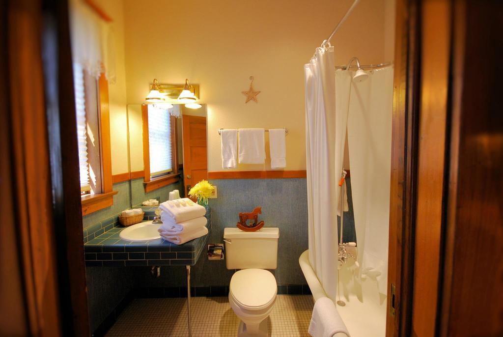 King Room,1037689399:JPEG