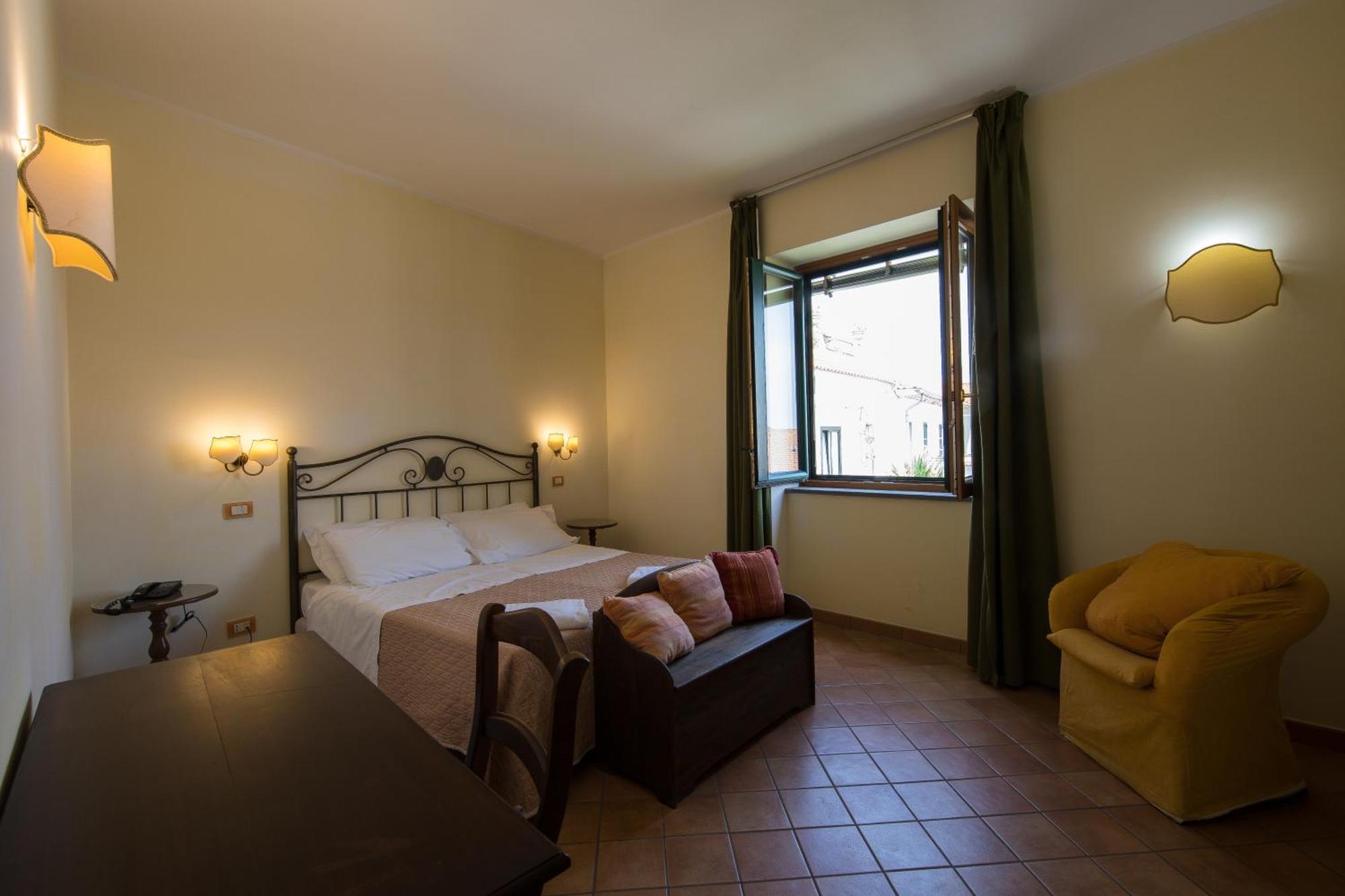 One-Bedroom Apartment Annex