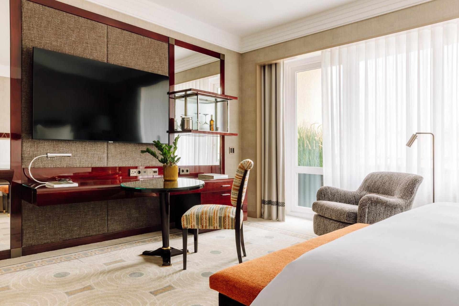 Chambre Lit King-Size de Luxe - Vue sur Ville