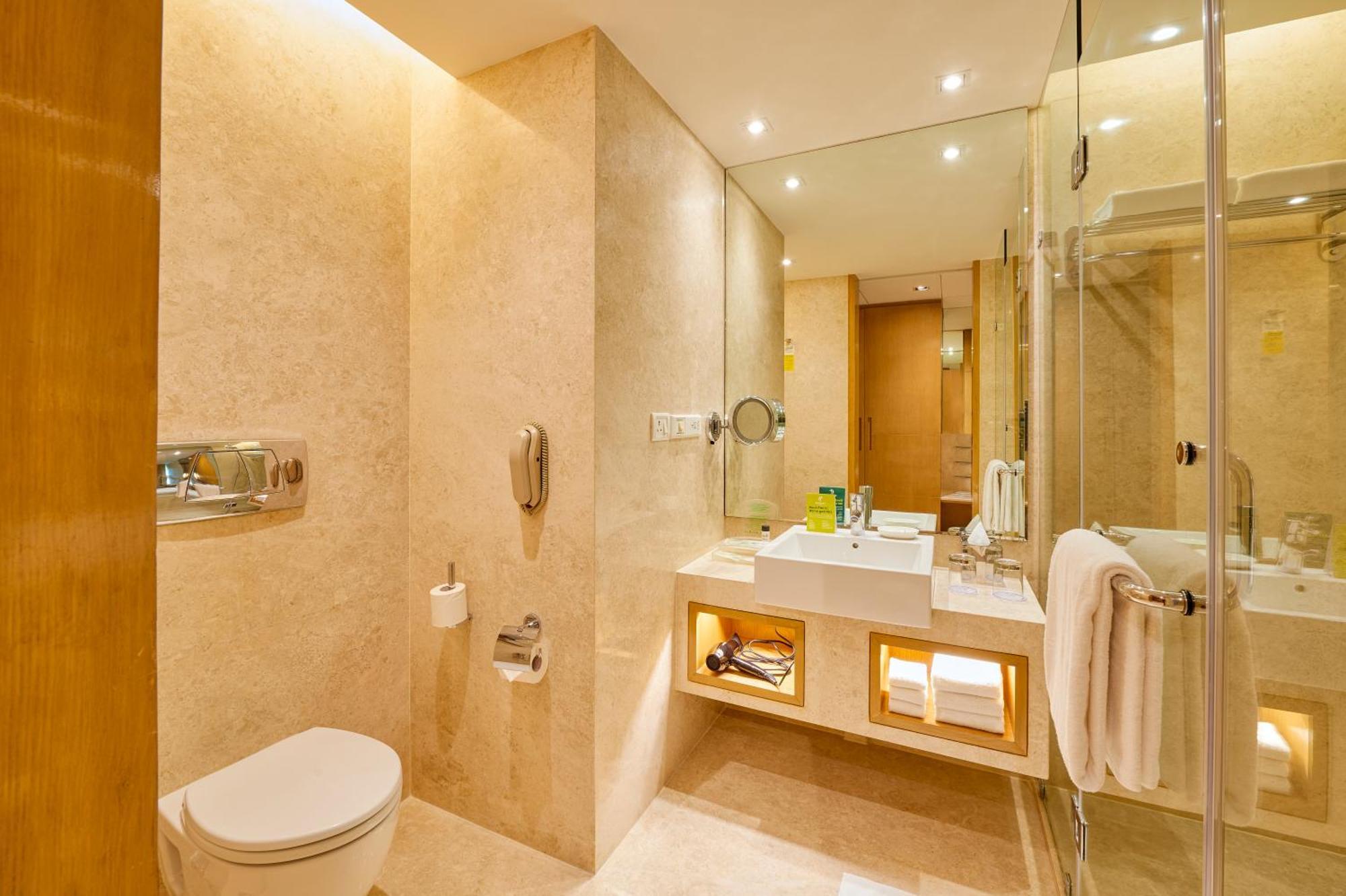 Standard Room Two Single Beds on Laundry Dining Spa Airport Transfers Happy Hour at 72 Bar buy 1 1 on select beverages from 7pm 9 PM
