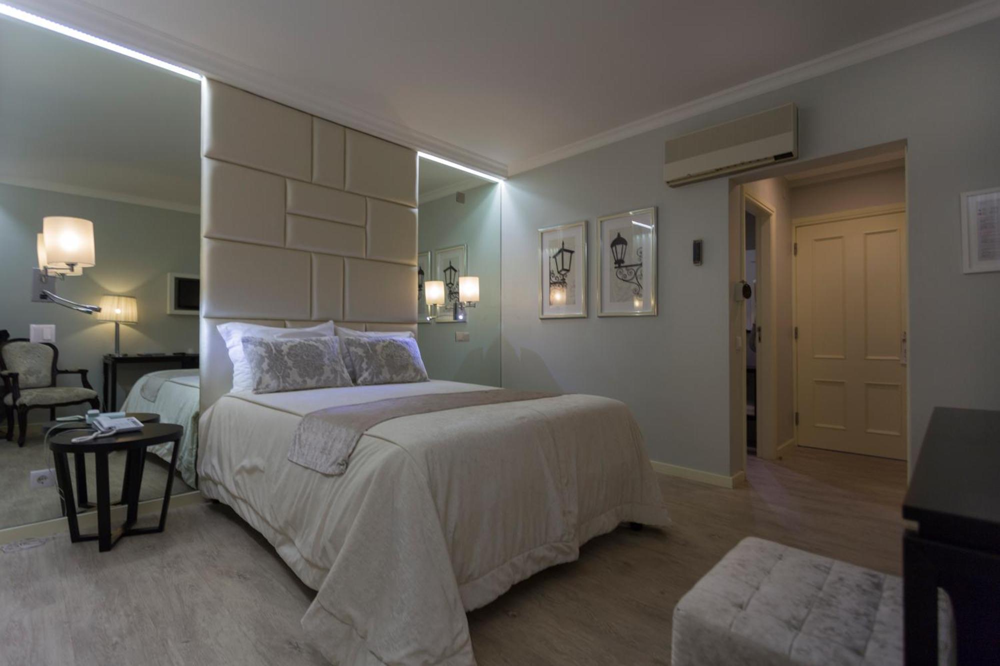 Quarto Duplo