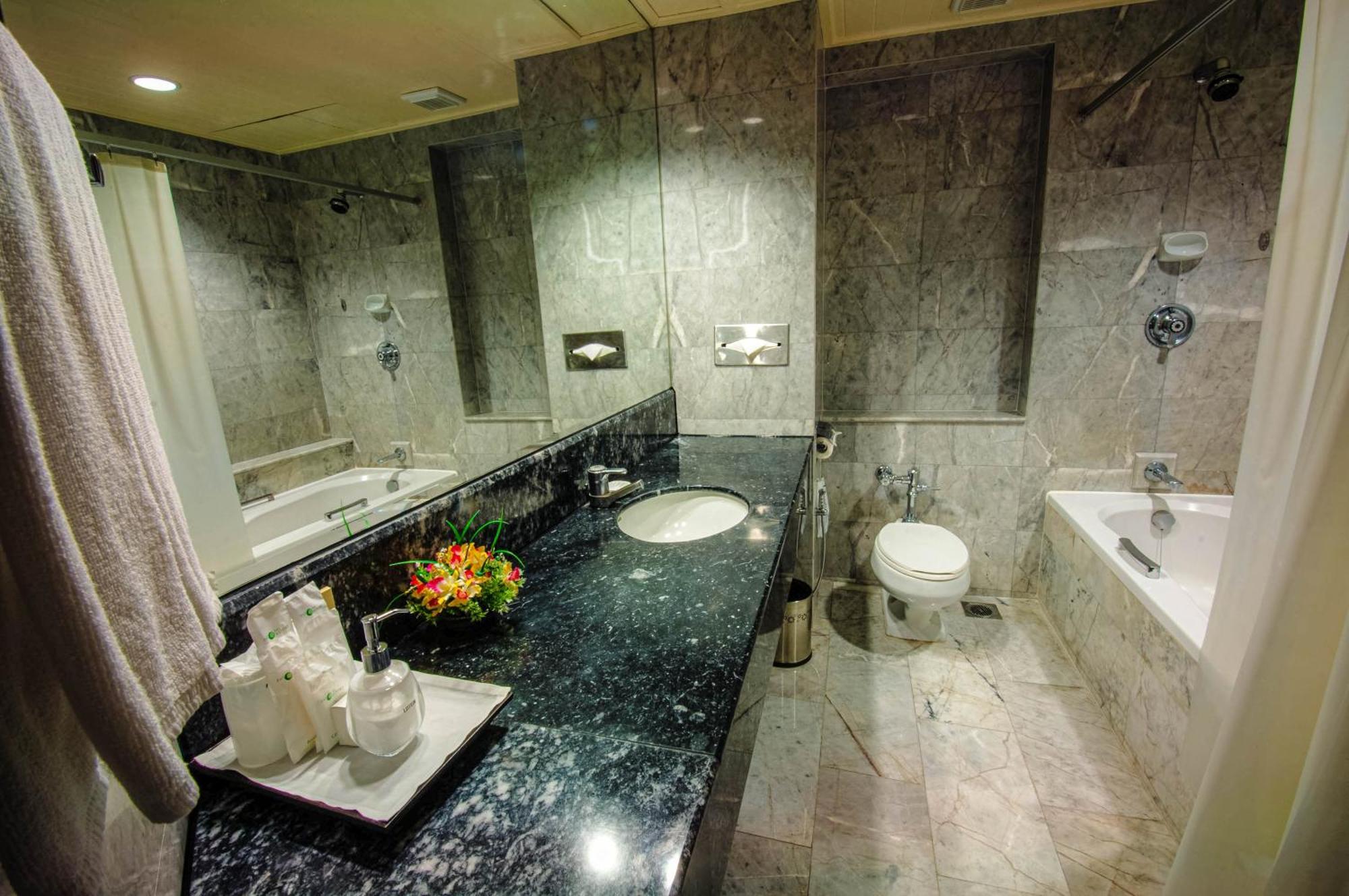 Chambre Double ou Lits Jumeaux de Luxe - Aile du Bâtiment