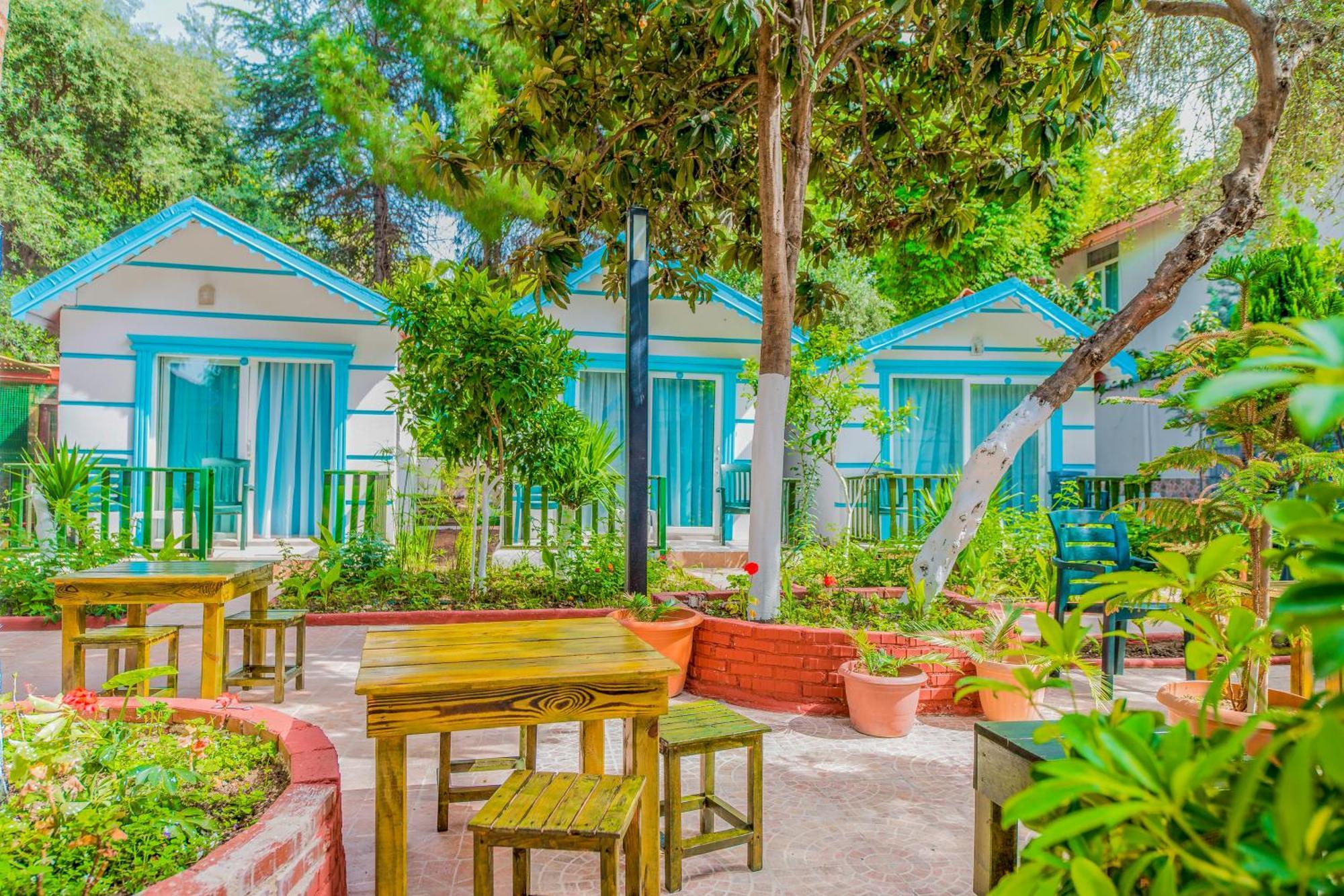 Bungalow Garden View