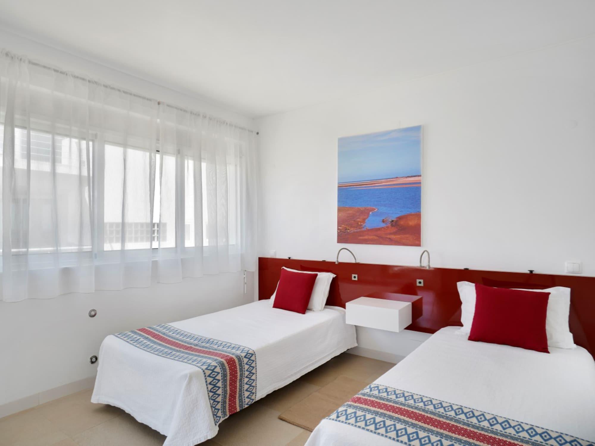 Superior One-Bedroom Apartment