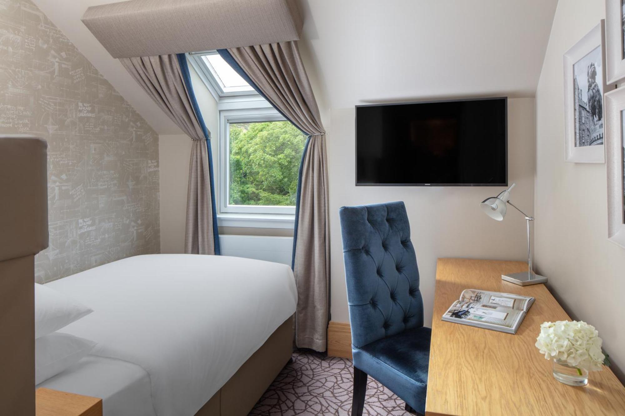 Deluxe Single Room