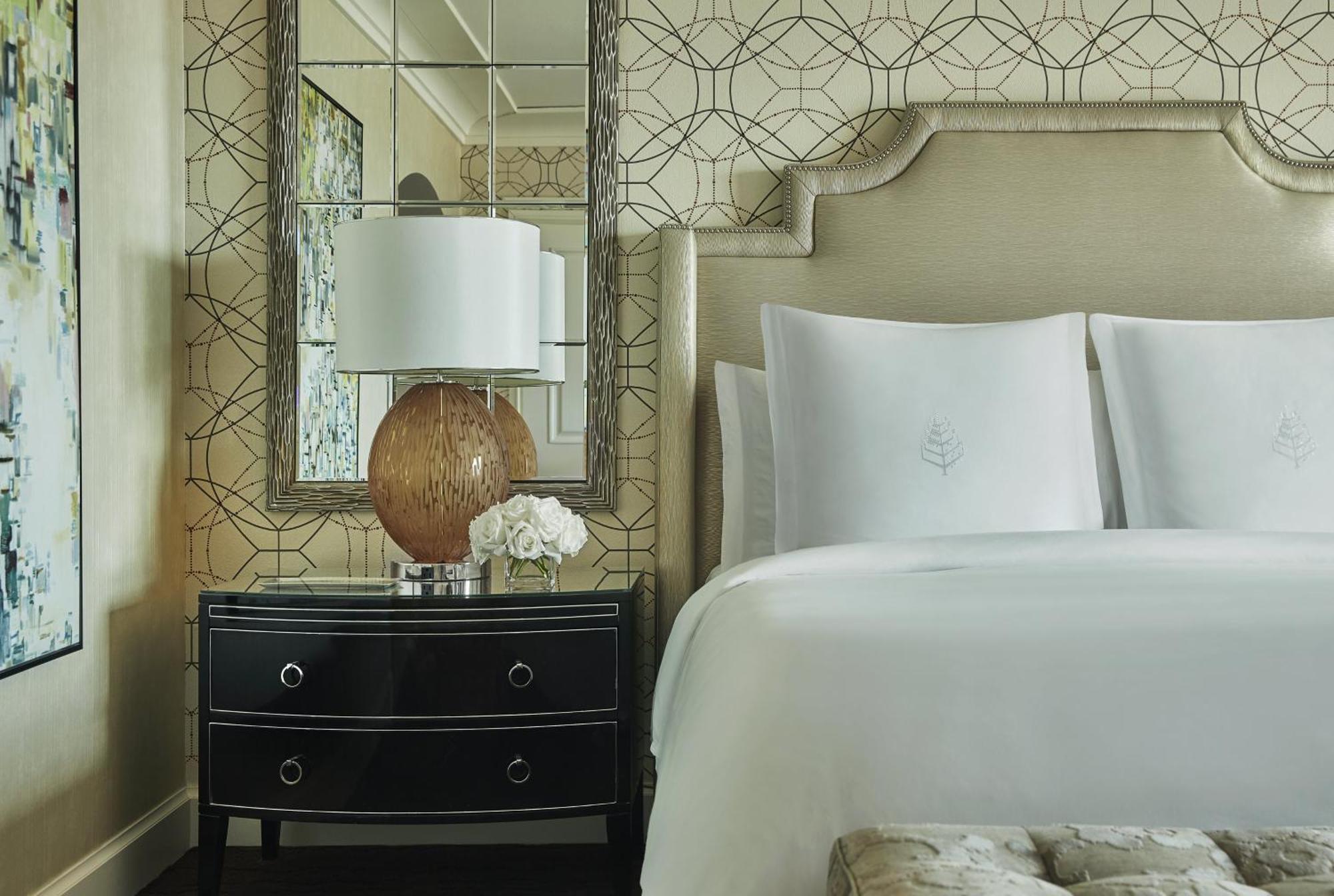 Superior King Room Valley View