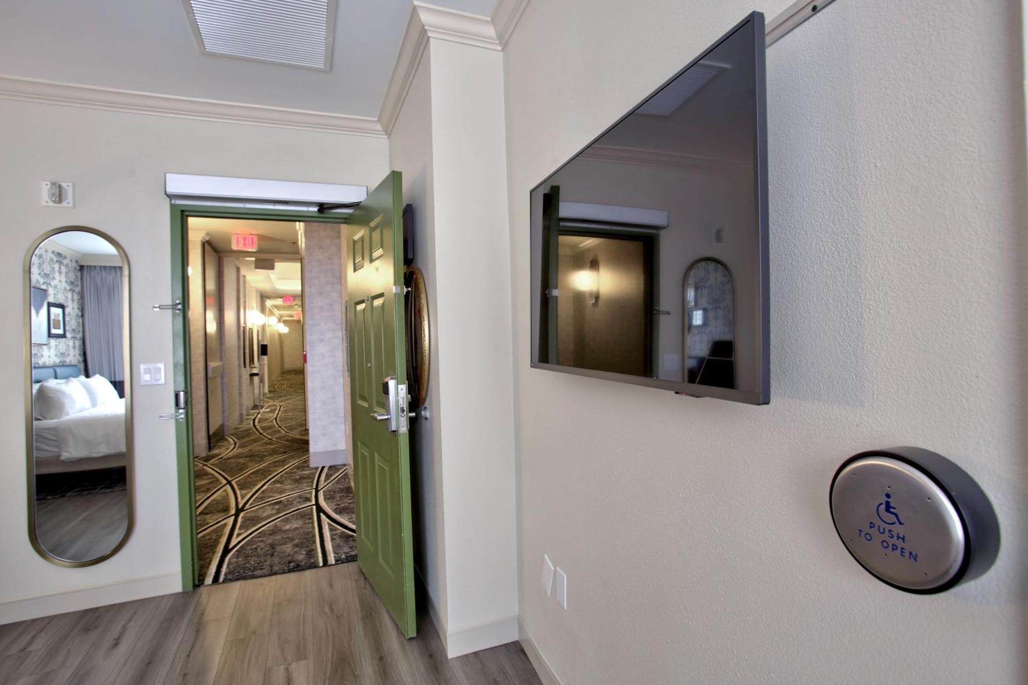 Standard King Room Mobility Accessible Roll Shower