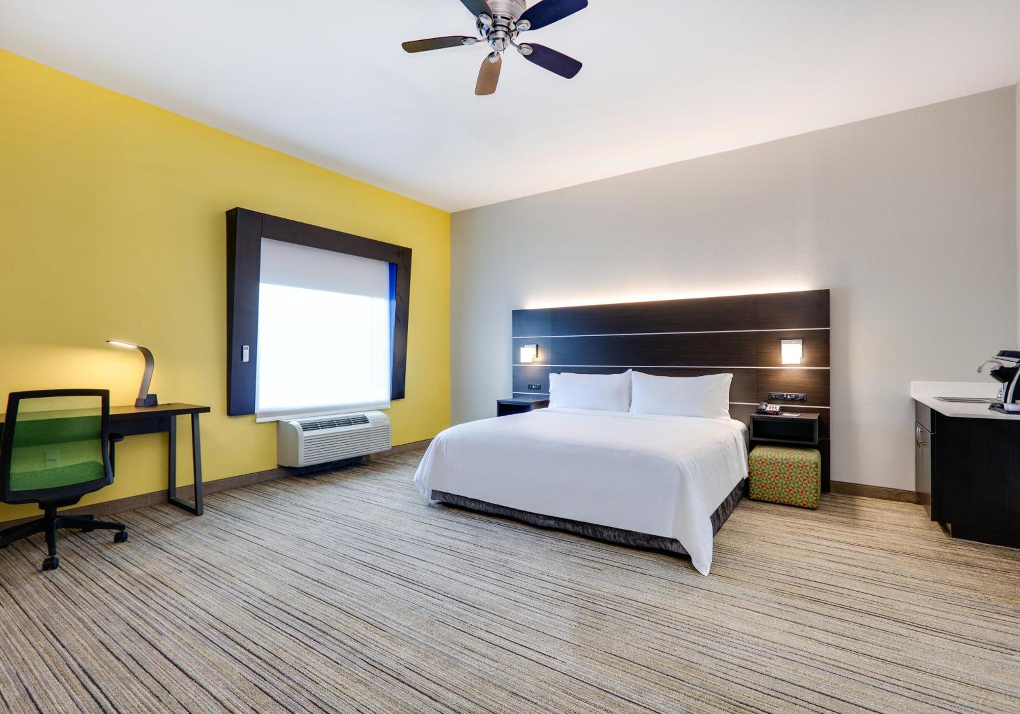 King Suite Bath
