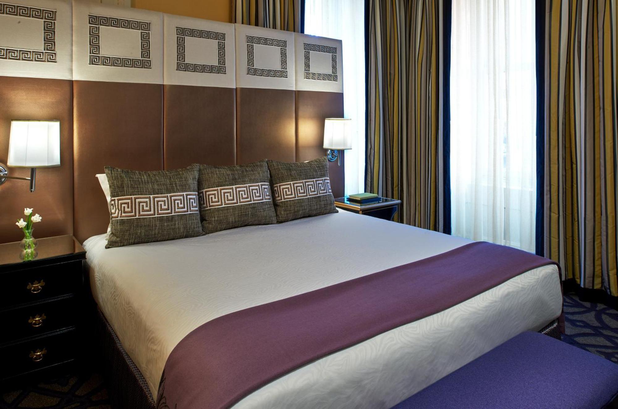 Premium King Room City View