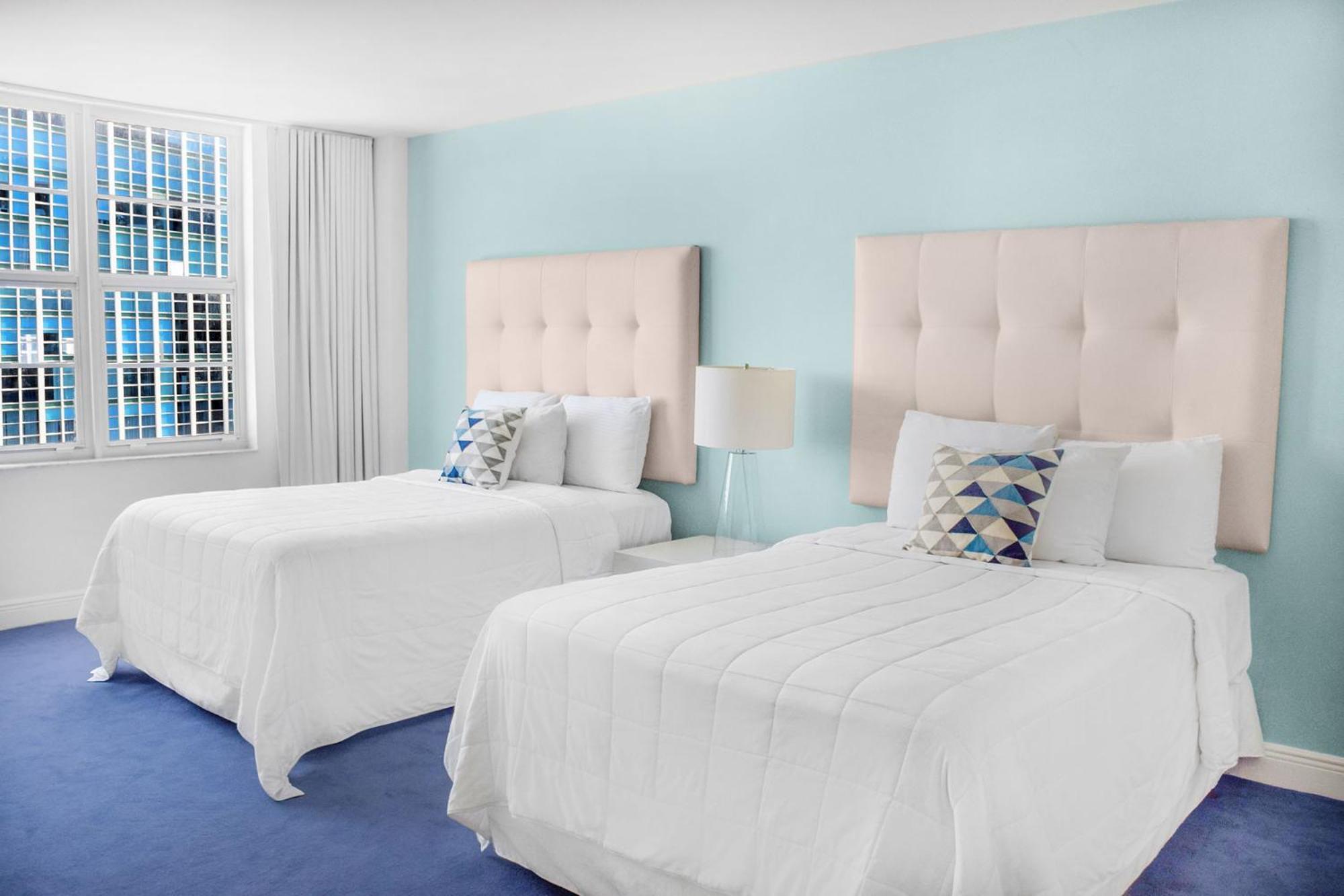 Corner Oceanview Master Suite 2 Bedroom 2 Bath Kitchen