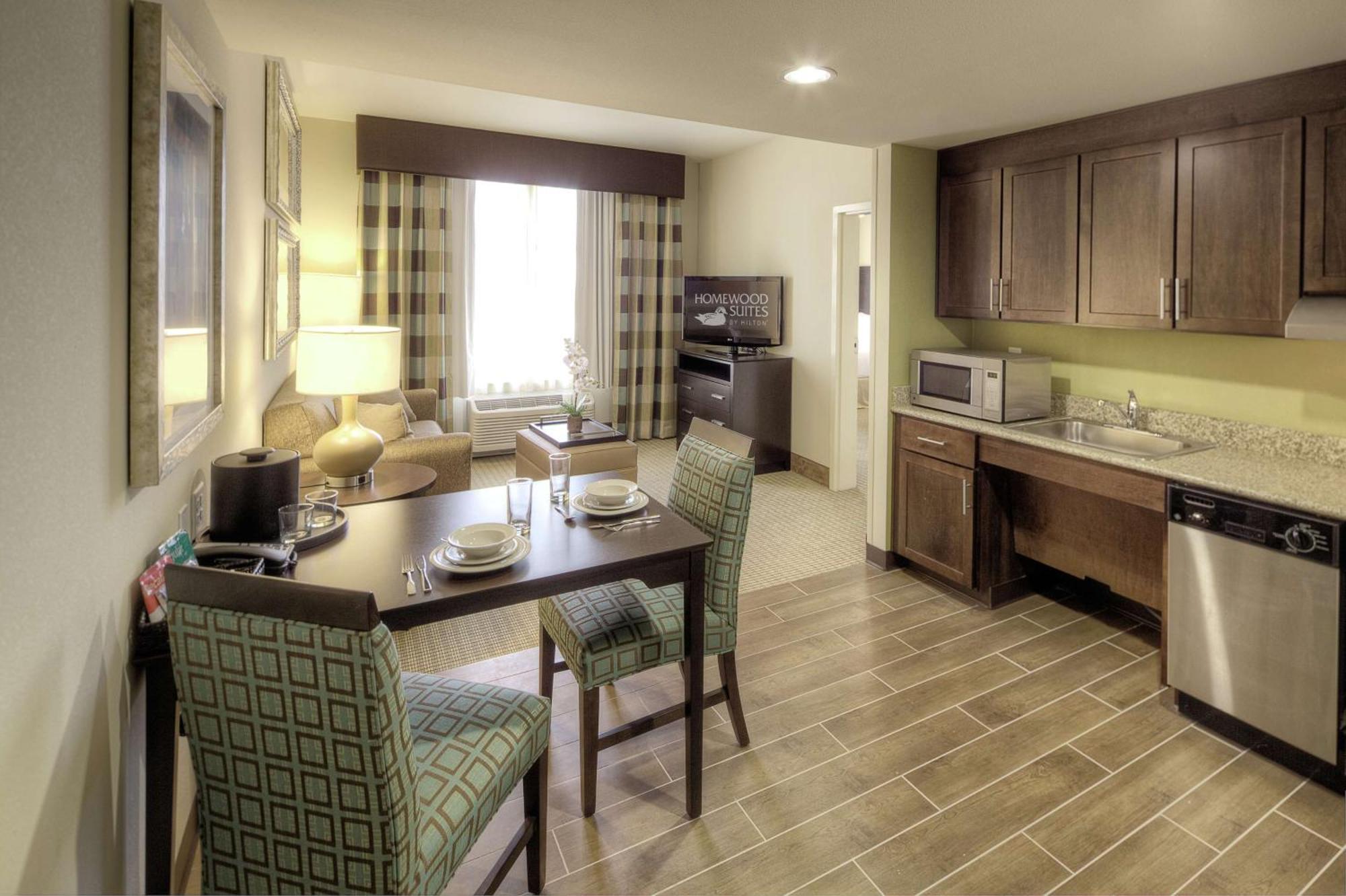 One-Bedroom King Suite Non-Smoking,1439269411:JPEG
