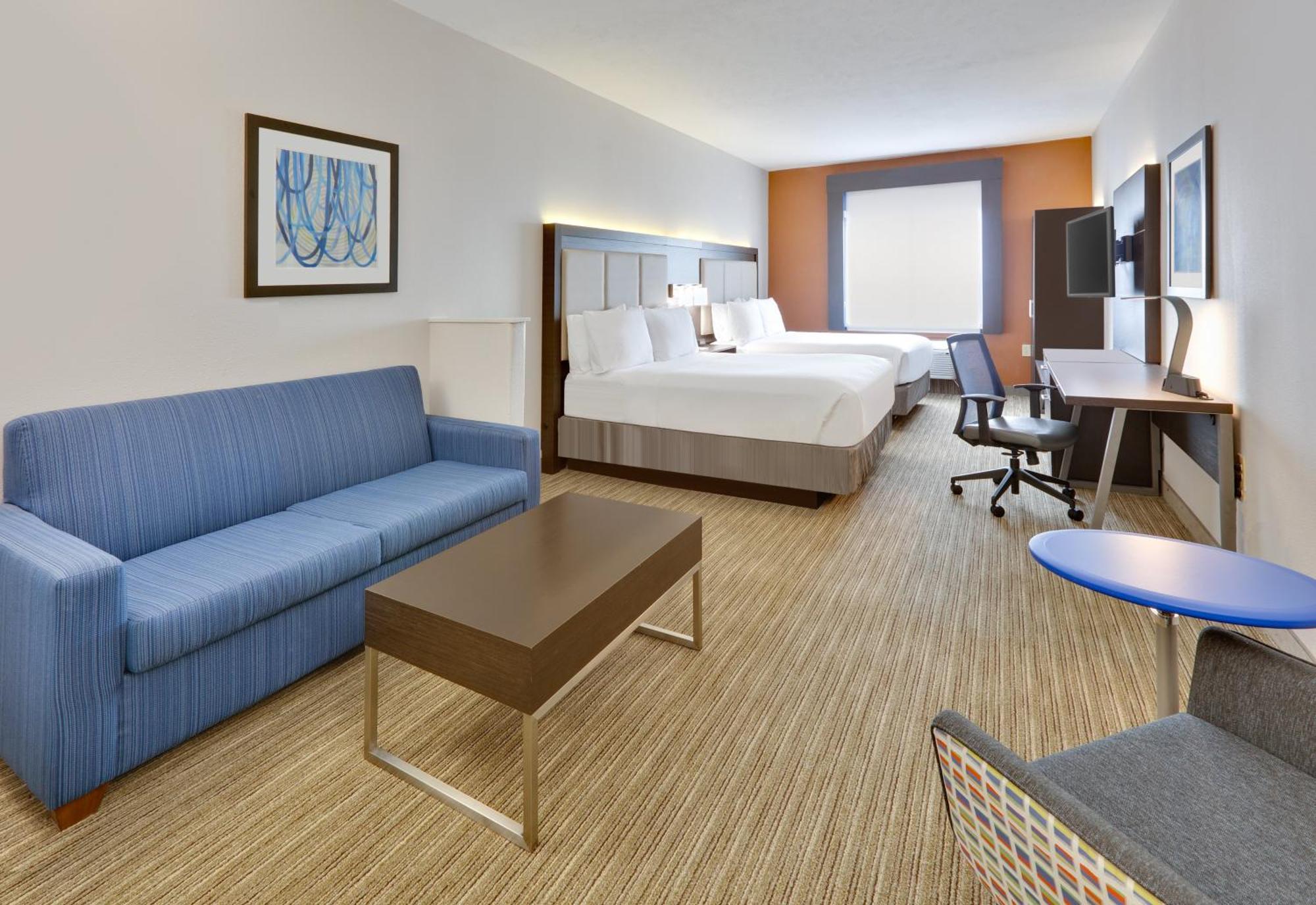 Suite Two Queen Beds
