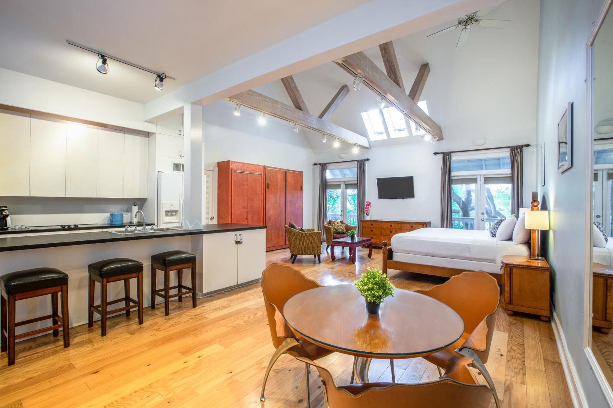 Cabana Owner's Suite