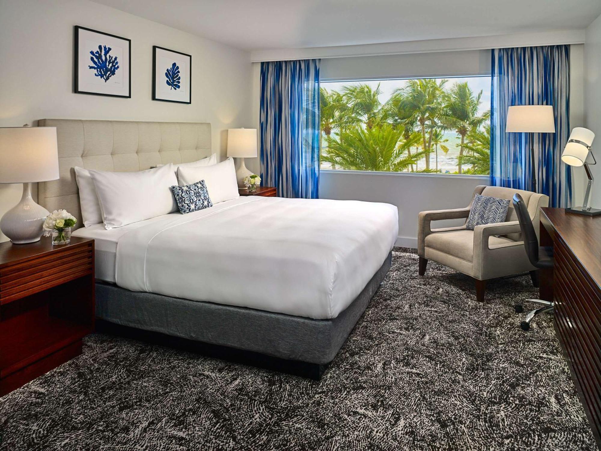 Deluxe King Room with Ocean View,1276327426:JPEG