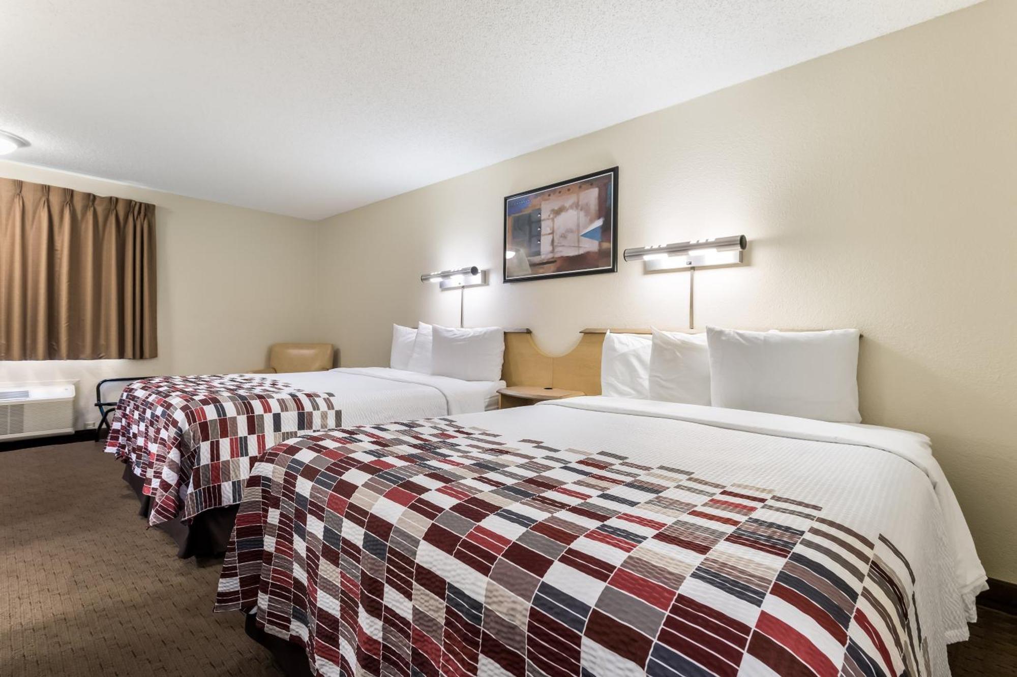 Standard Room Two Double Beds Smoke