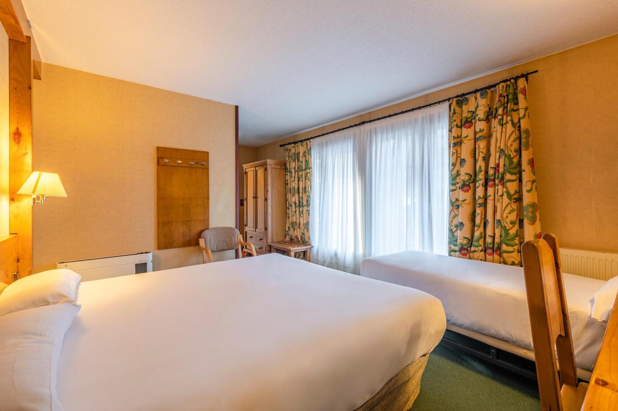 Twin Room Extra Bed
