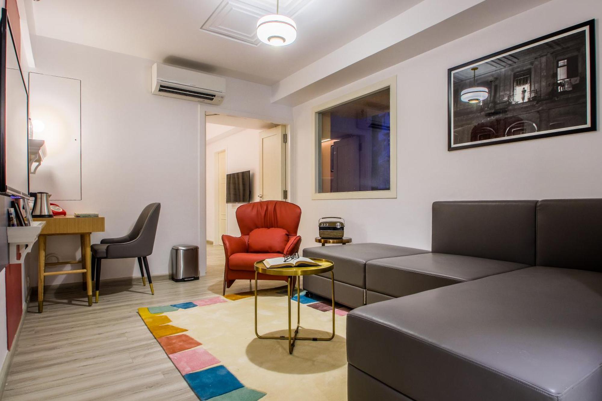 Family Room on Food & Beverage