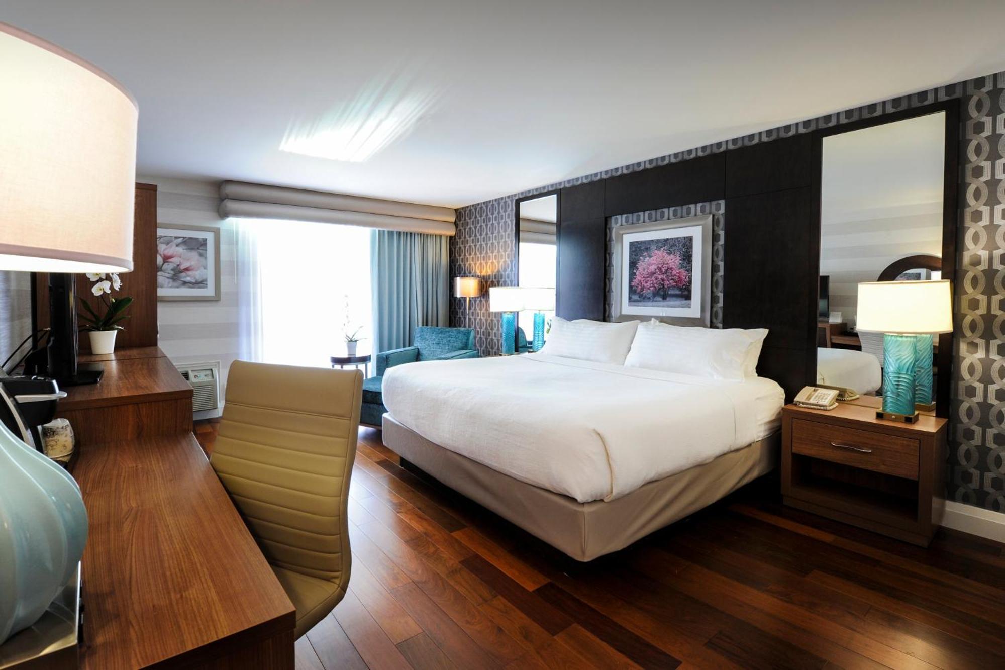 Standard King Room Balcony