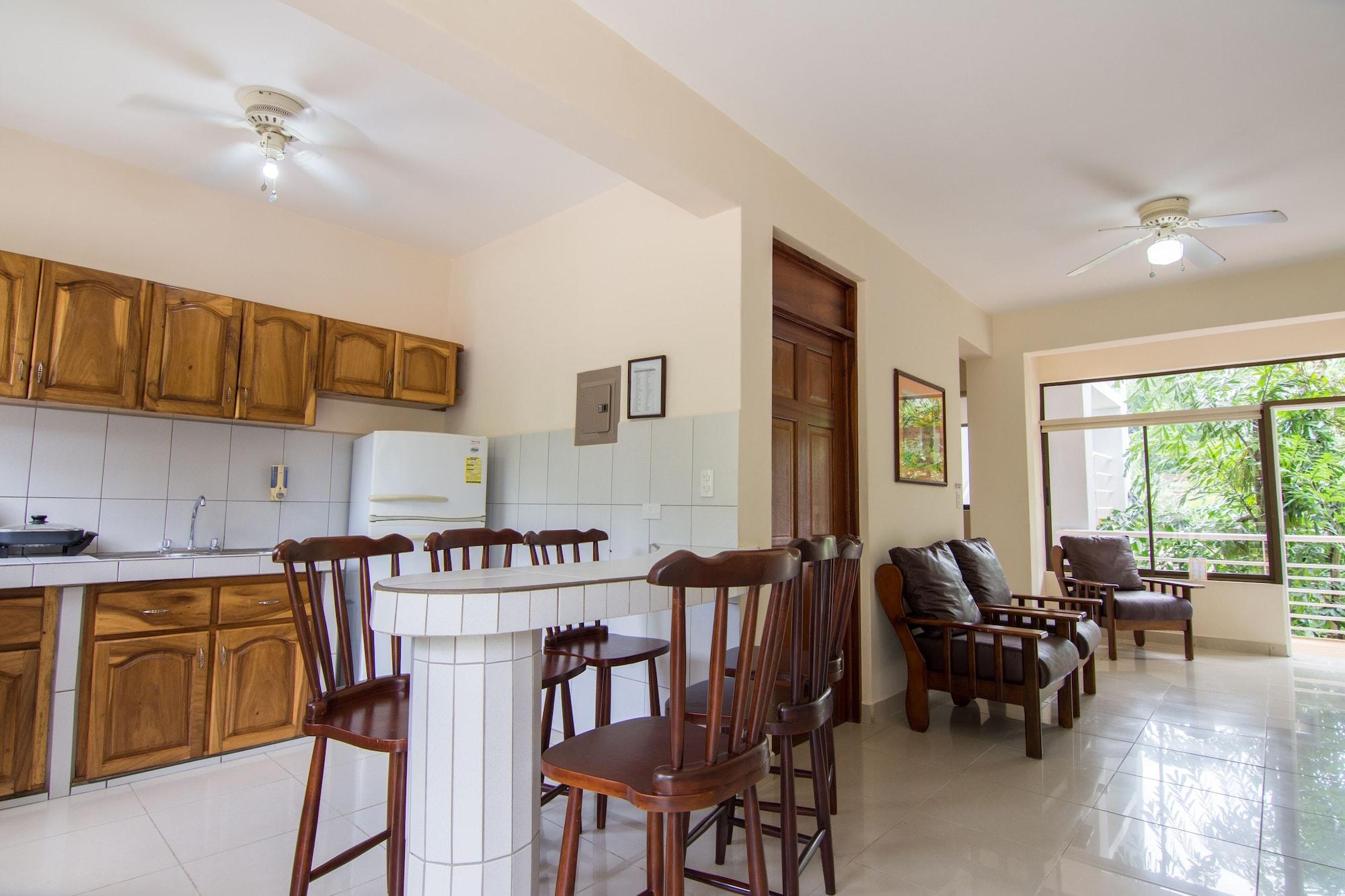 Apartment 12 Km from the Beach