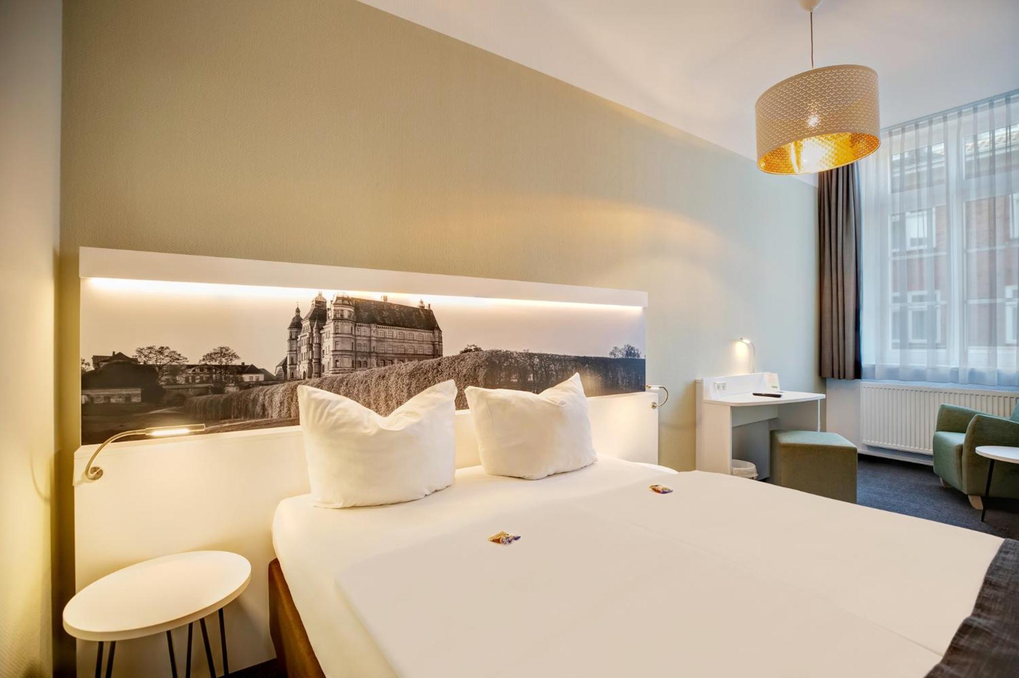 Large Double Room