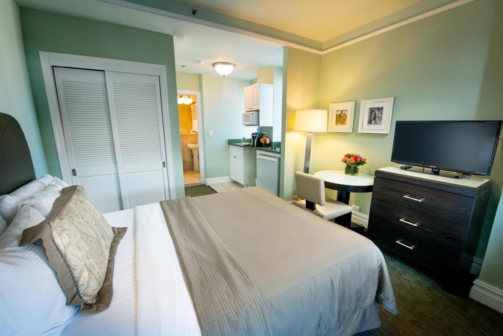Queen Room