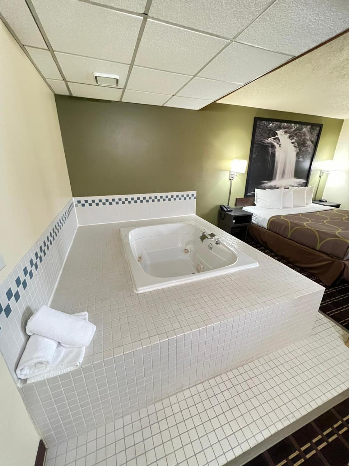 King Studio Suite - Non-Smoking
