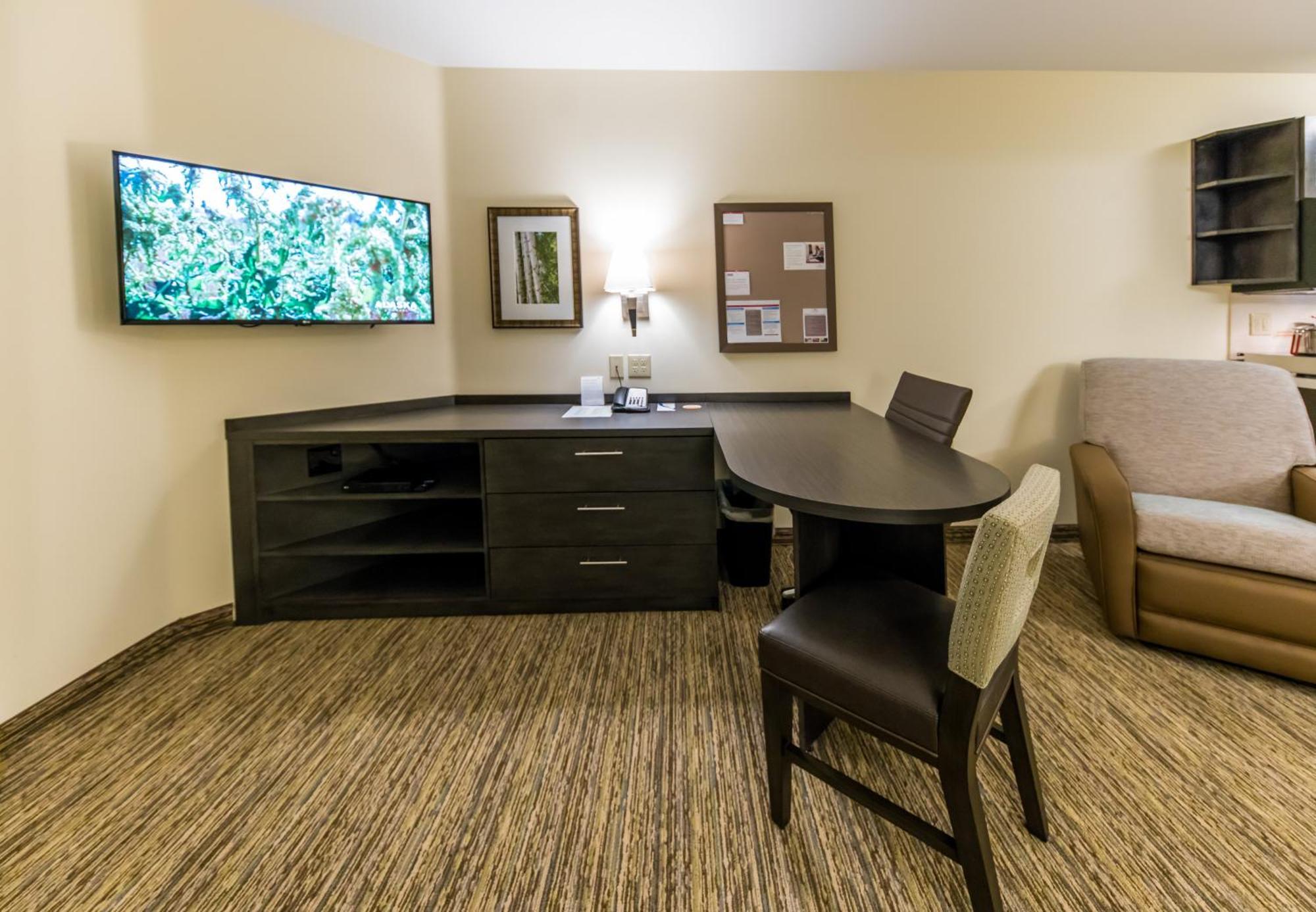 Queen Studio Suite