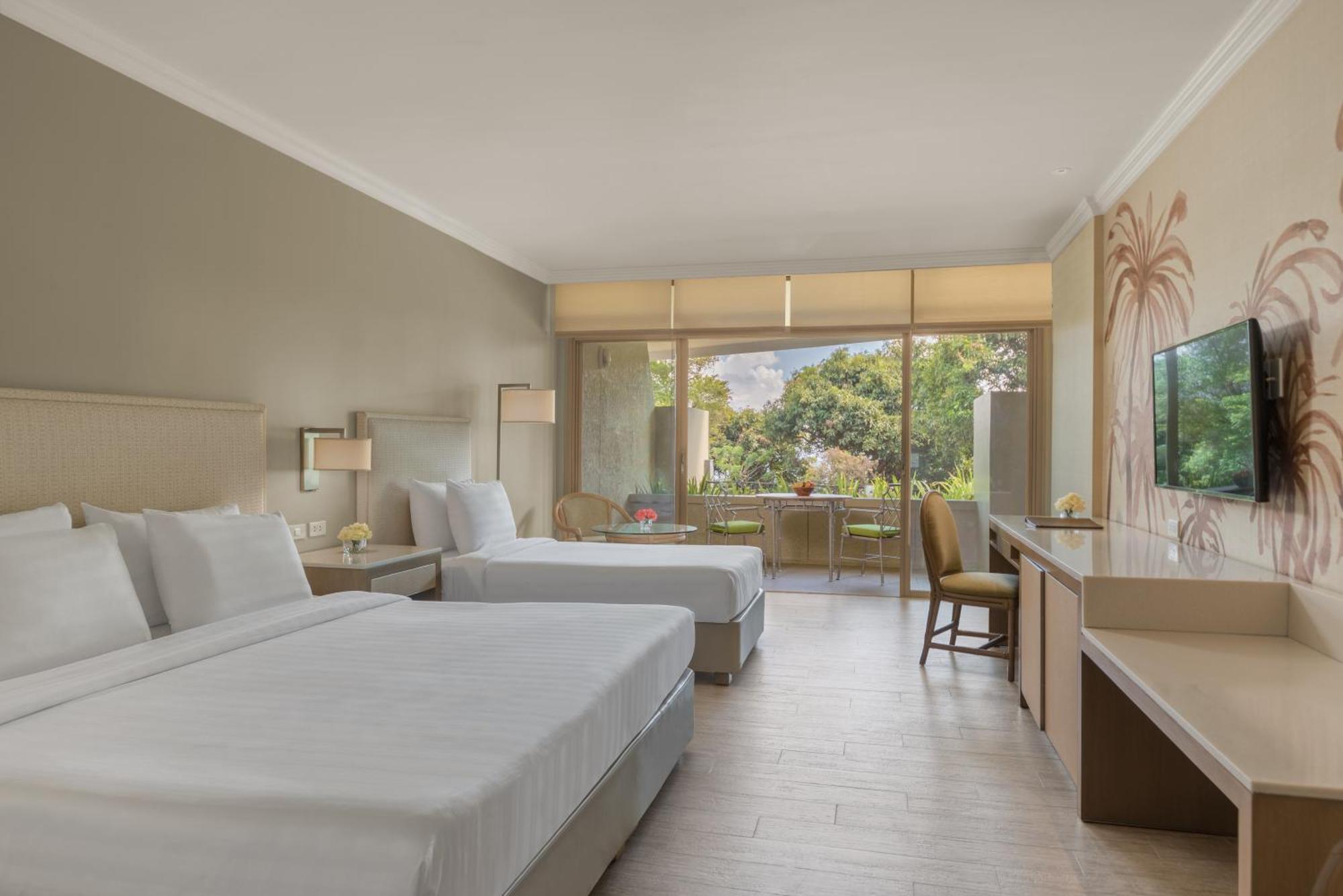 Ridge Room