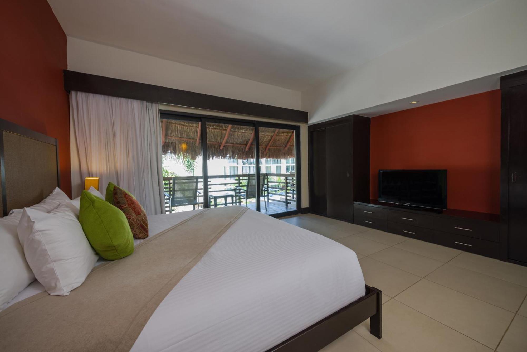 Aldea Two Bedroom Penthouse Suite Rooftop Private Pool