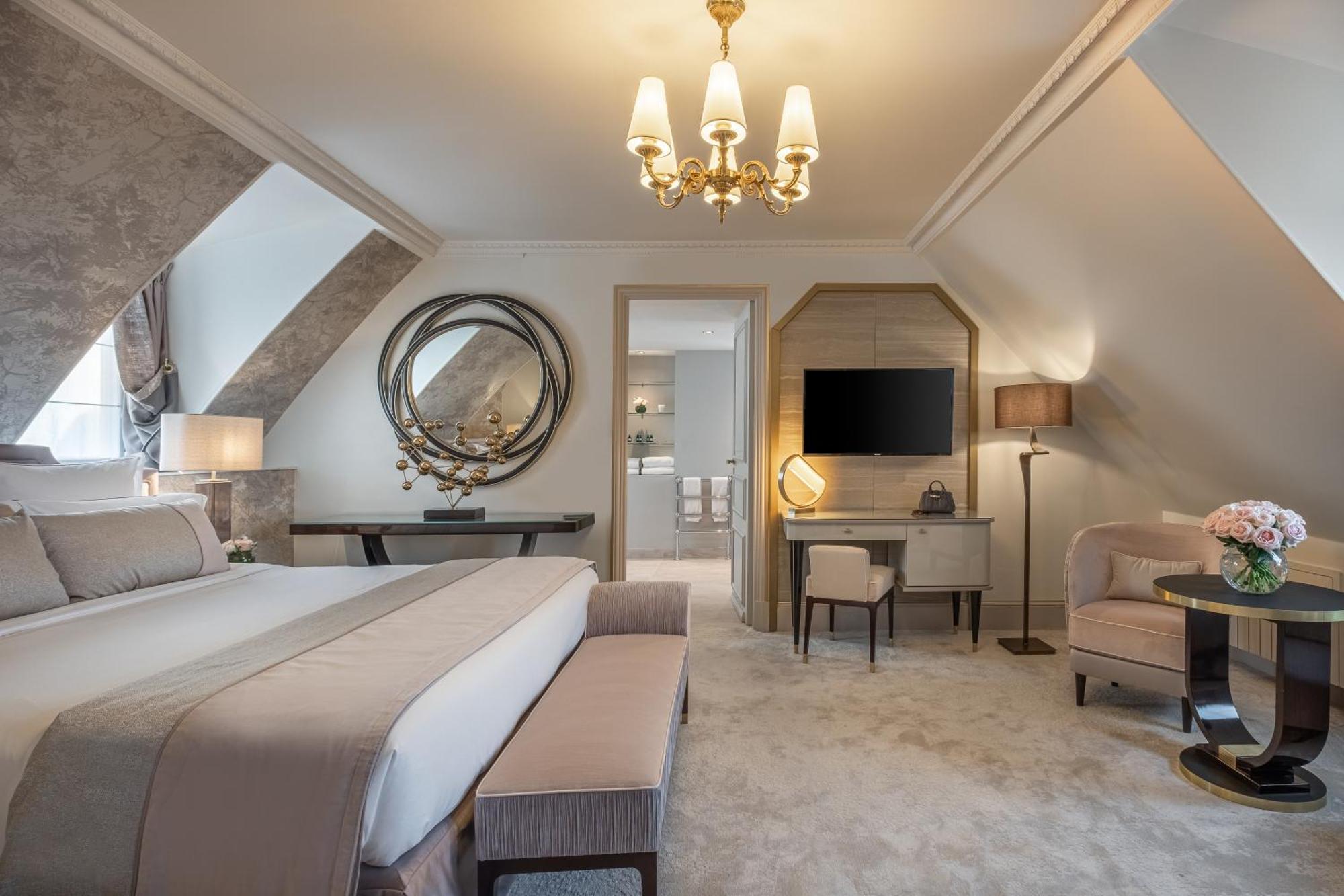Executive Room,1444766329:JPEG